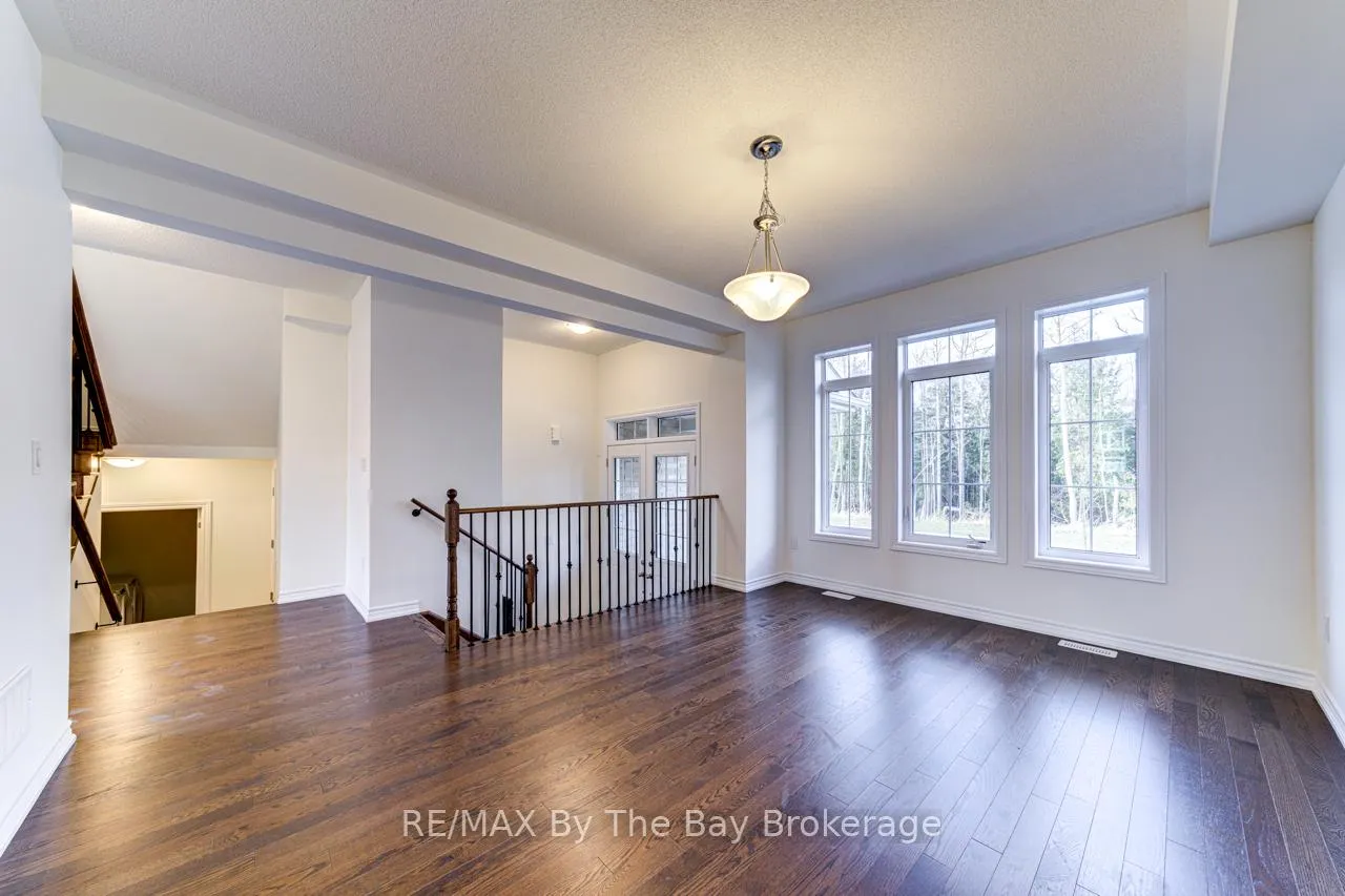 Photo 8 of 162 Mapleside Drive, Wasaga Beach — HOMEH