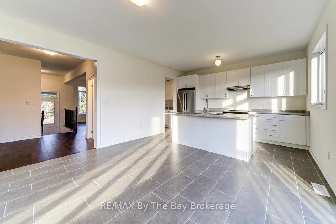 Photo 14 of 162 Mapleside Drive, Wasaga Beach — HOMEH