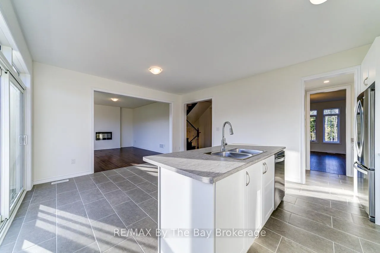 Photo 17 of 162 Mapleside Drive, Wasaga Beach — HOMEH