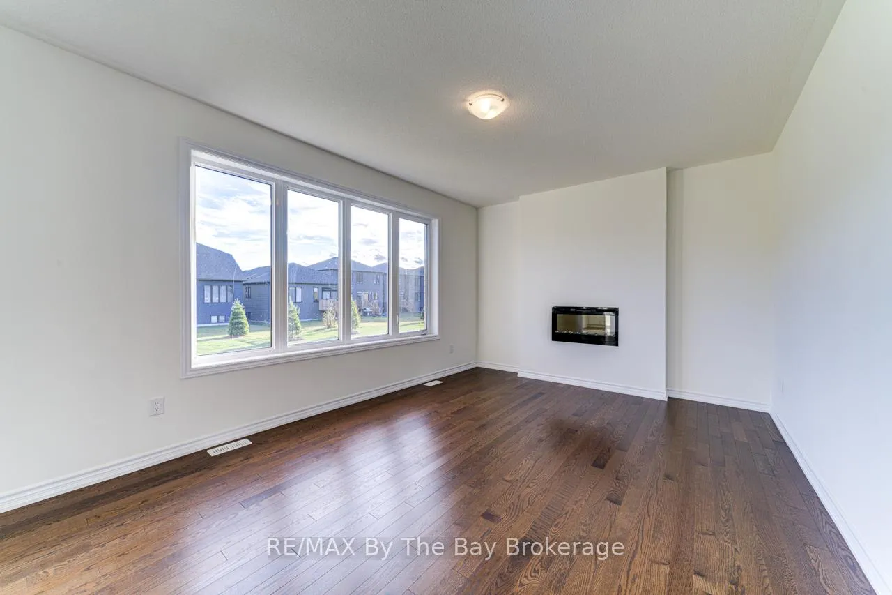 Photo 20 of 162 Mapleside Drive, Wasaga Beach — HOMEH