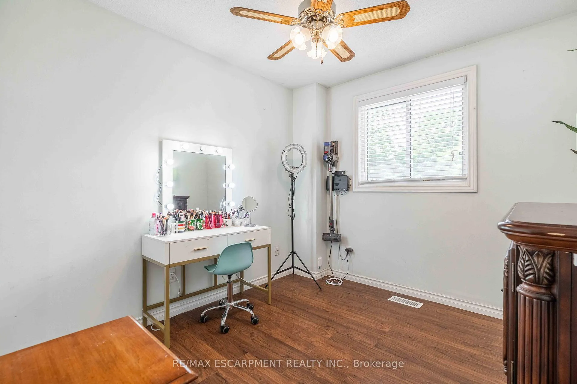 Photo 18 of 1017 Stone Church Road, Hamilton, Quinndale — HOMEH