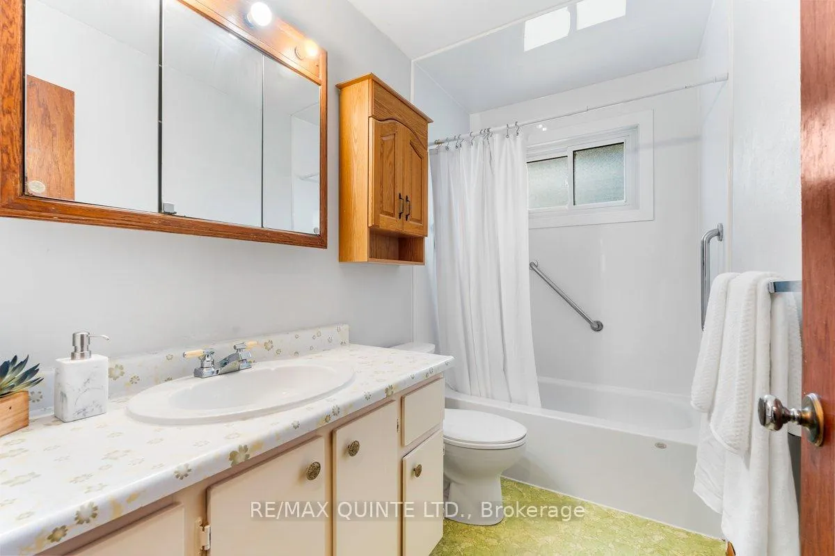 Photo 17 of 216 Sidney Street, Quinte West, Trenton Ward — HOMEH