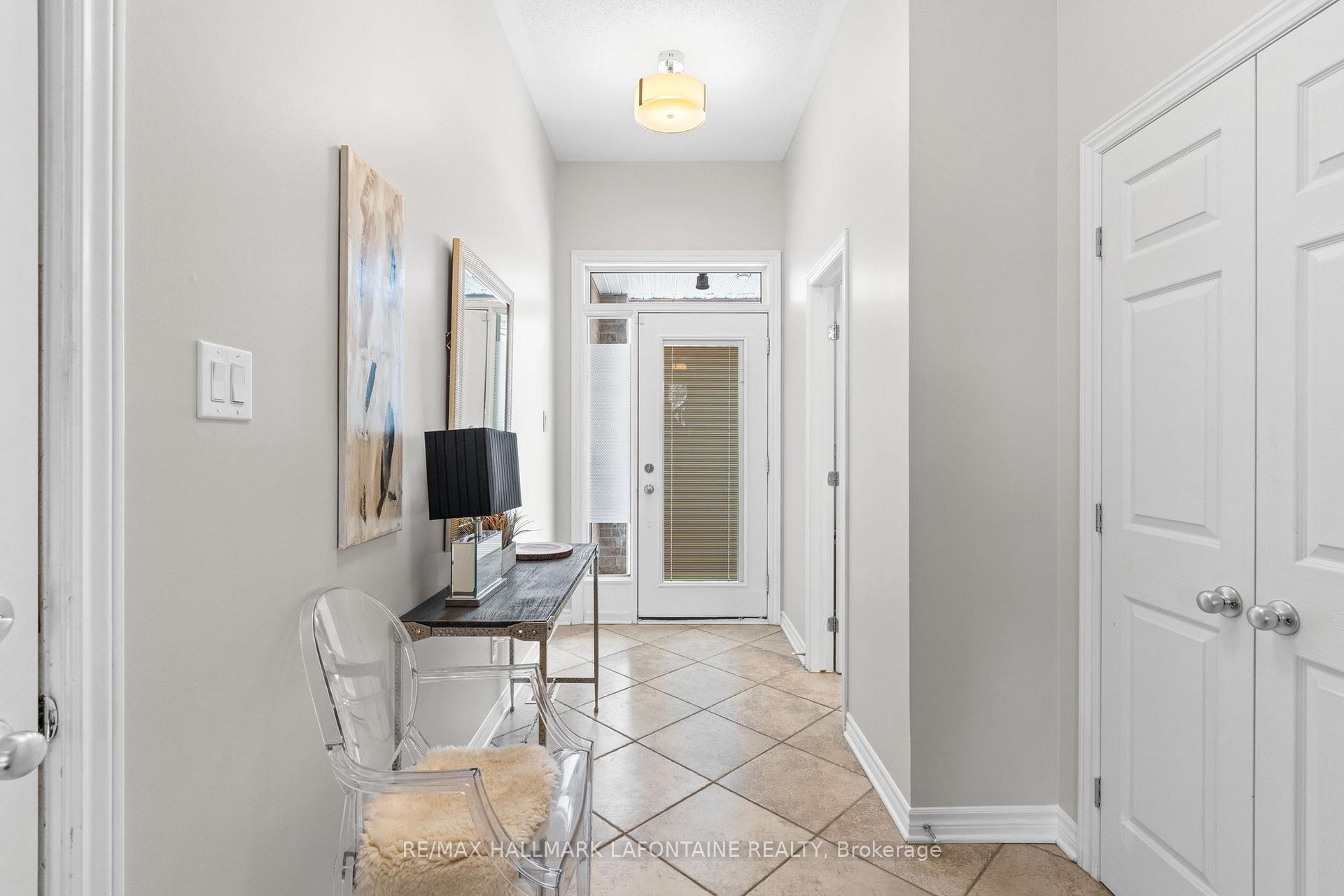 Photo 2 of 122 Flat Sedge Crescent, Ottawa, Blossom Park/Kemp Park/Findlay Creek — HOMEH