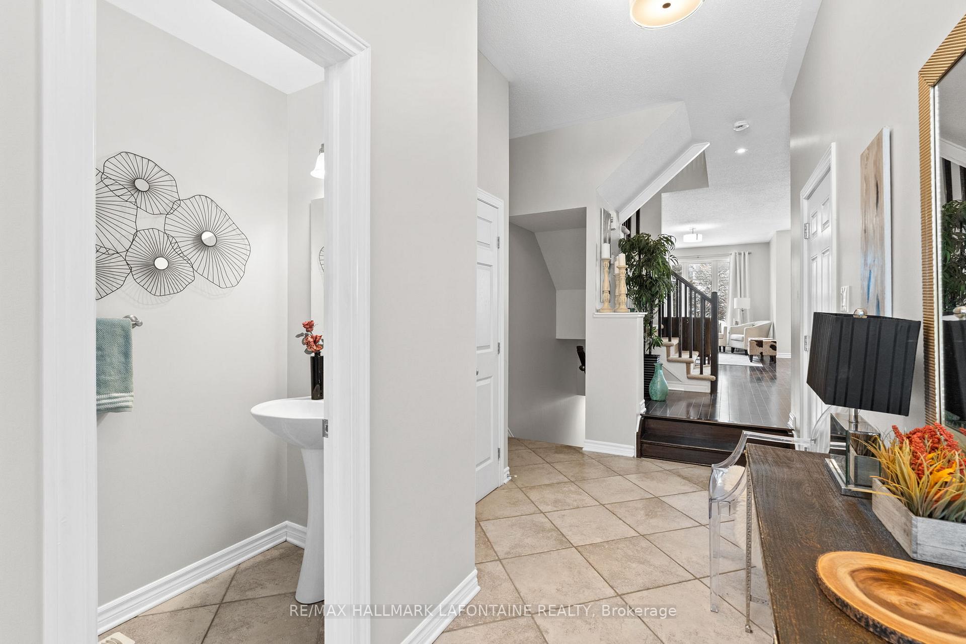 Photo 3 of 122 Flat Sedge Crescent, Ottawa, Blossom Park/Kemp Park/Findlay Creek — HOMEH