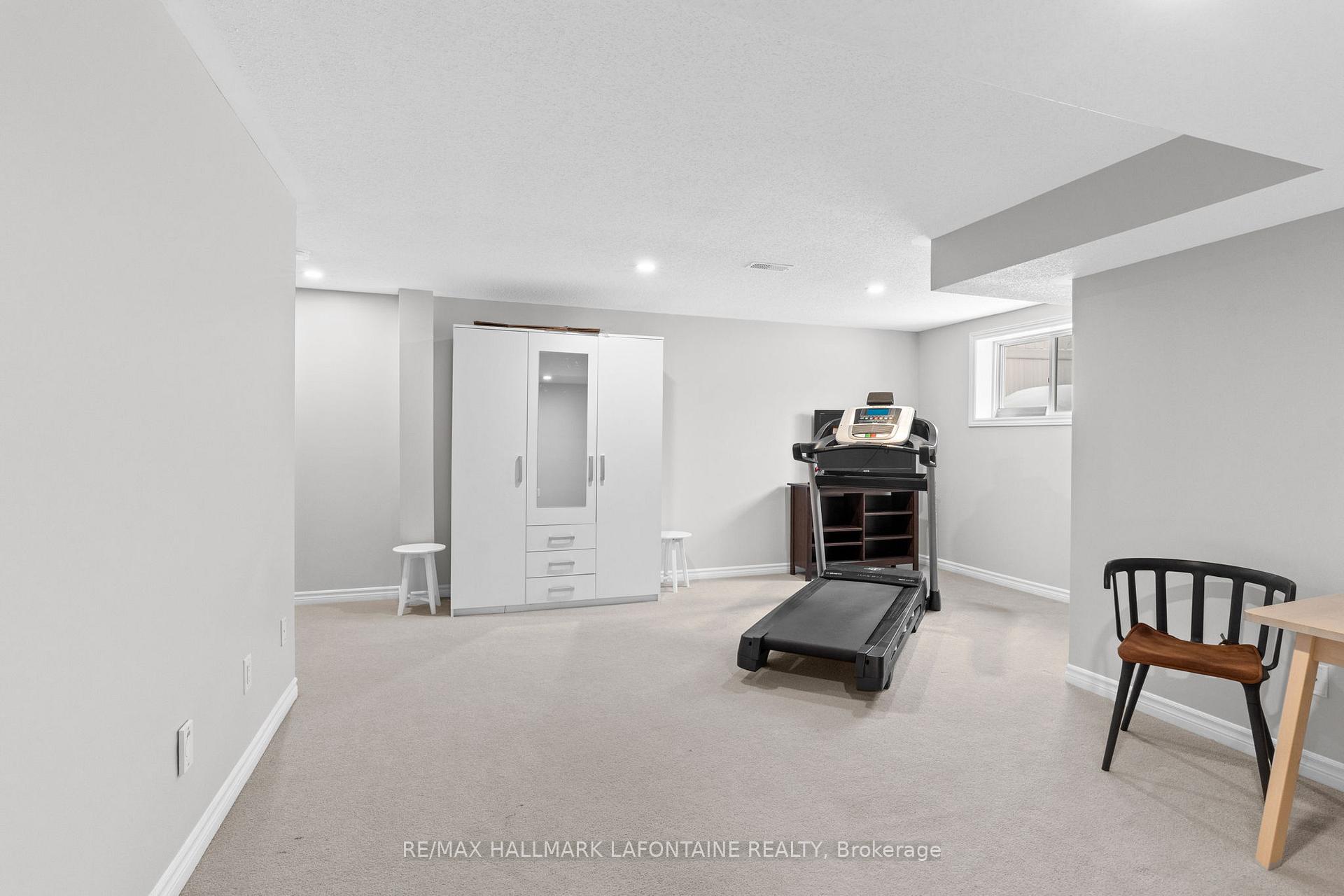 Photo 29 of 122 Flat Sedge Crescent, Ottawa, Blossom Park/Kemp Park/Findlay Creek — HOMEH