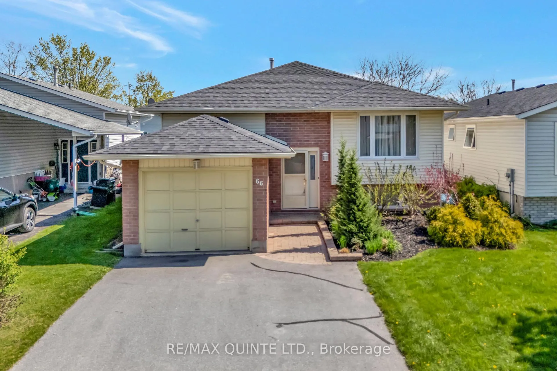 Photo 3 of 66 Bogart Crescent, Belleville, Belleville Ward — HOMEH
