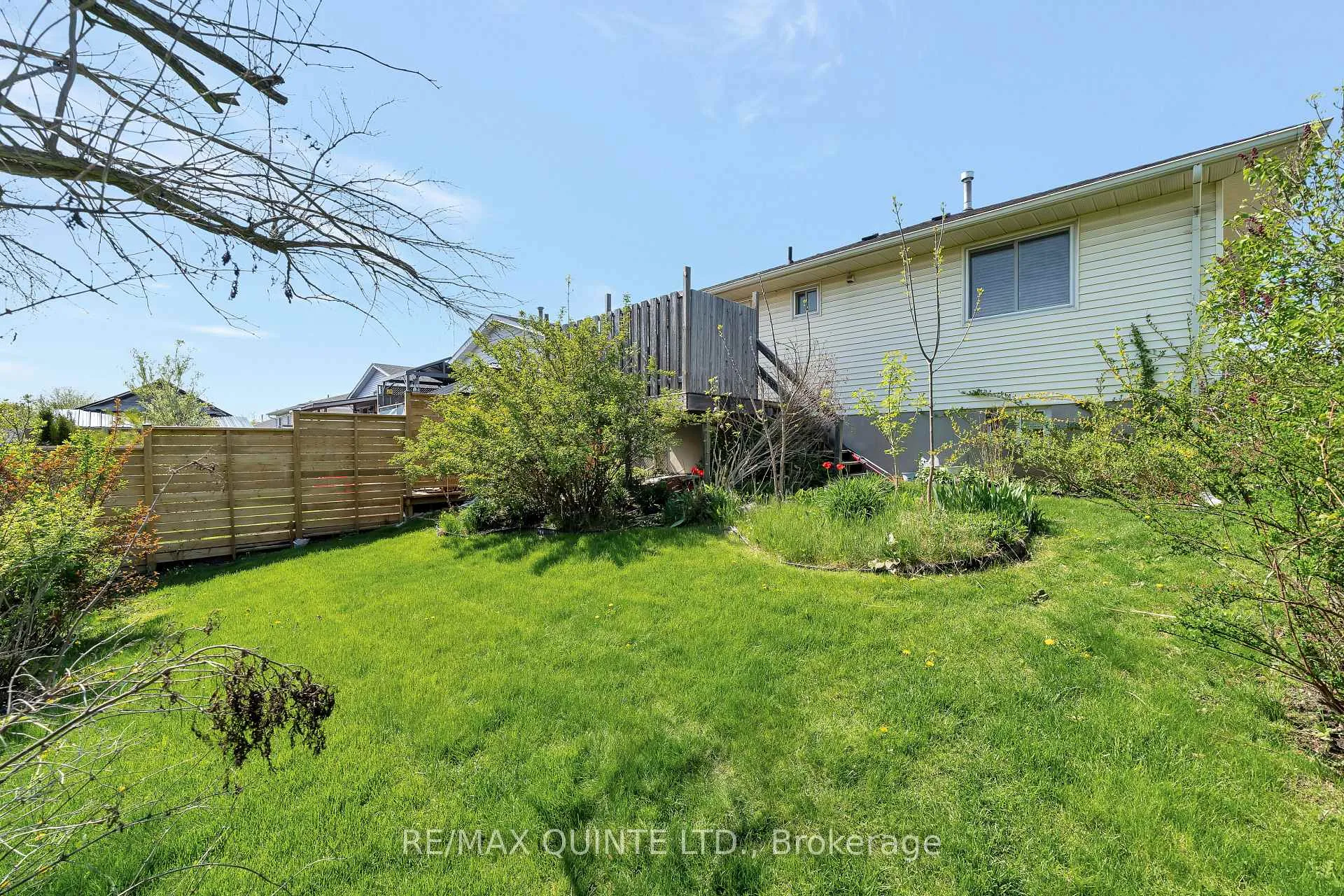 Photo 40 of 66 Bogart Crescent, Belleville, Belleville Ward — HOMEH