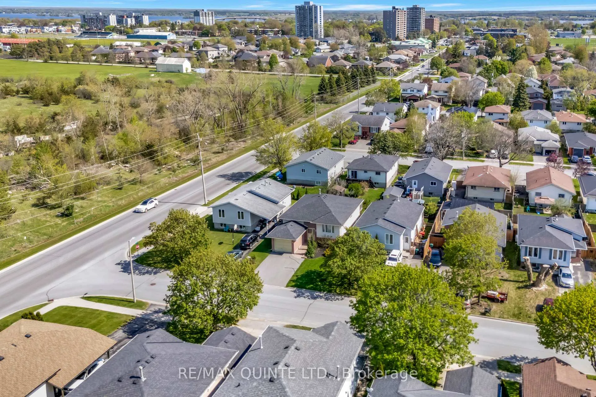 Photo 43 of 66 Bogart Crescent, Belleville, Belleville Ward — HOMEH