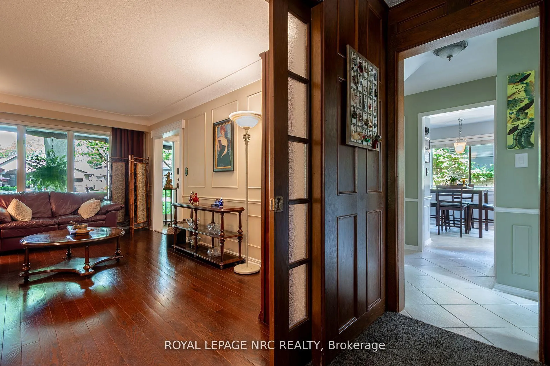 Photo 11 of 7077 Ridgewood Crescent, Niagara Falls, Casey — HOMEH