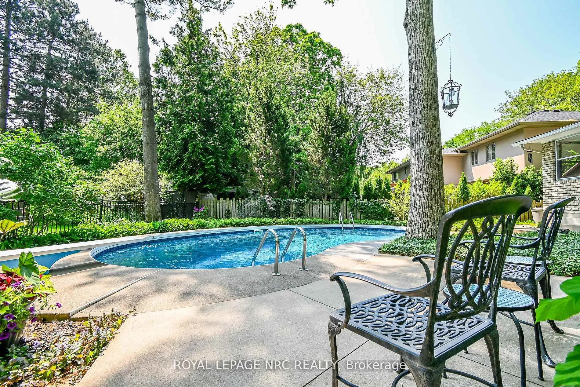 Photo 44 of 7077 Ridgewood Crescent, Niagara Falls, Casey — HOMEH