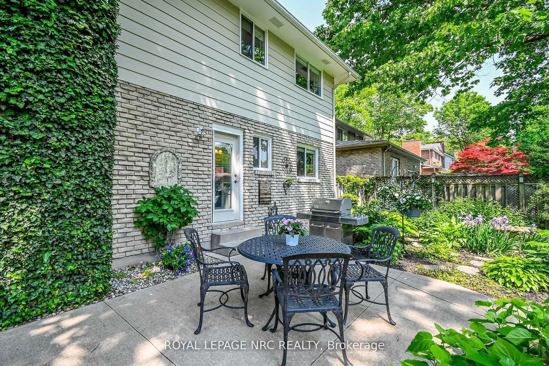Photo 45 of 7077 Ridgewood Crescent, Niagara Falls, Casey — HOMEH