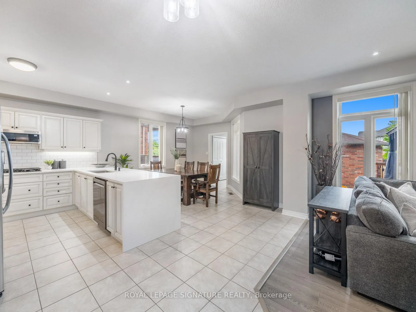 Photo 14 of 23 Tolton Drive, Guelph, Pineridge/Westminster Woods — HOMEH