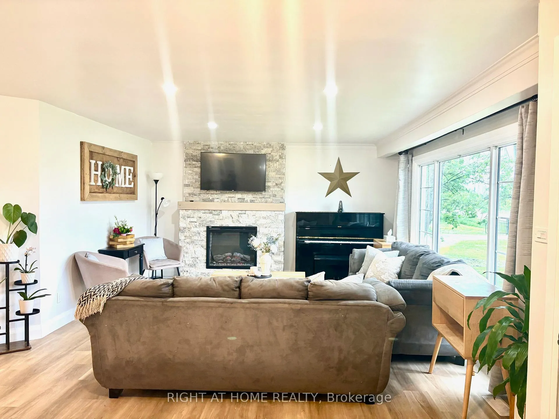 Photo 9 of 6680 County Rd 93 Highway, Tay, Rural Tay — HOMEH