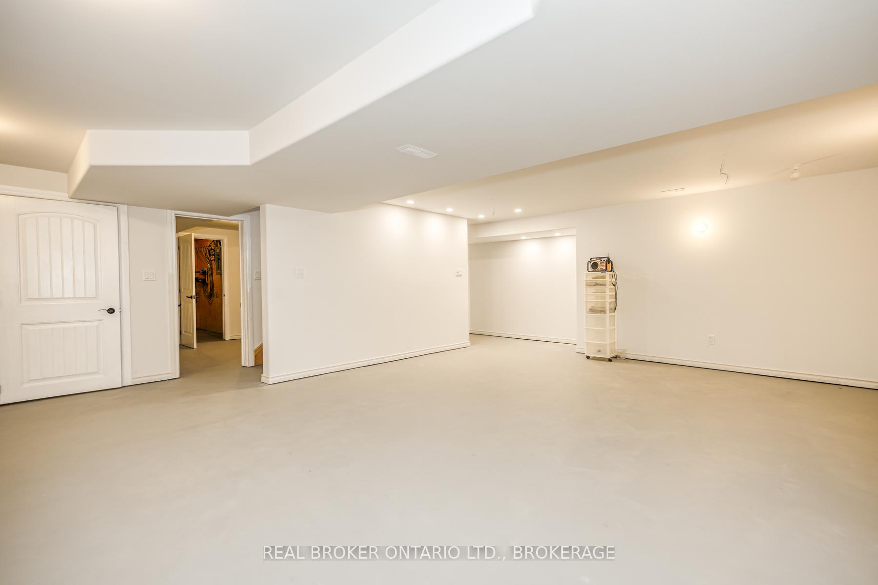 Photo 31 of 175 Brennan Road, Belleville, Thurlow Ward — HOMEH