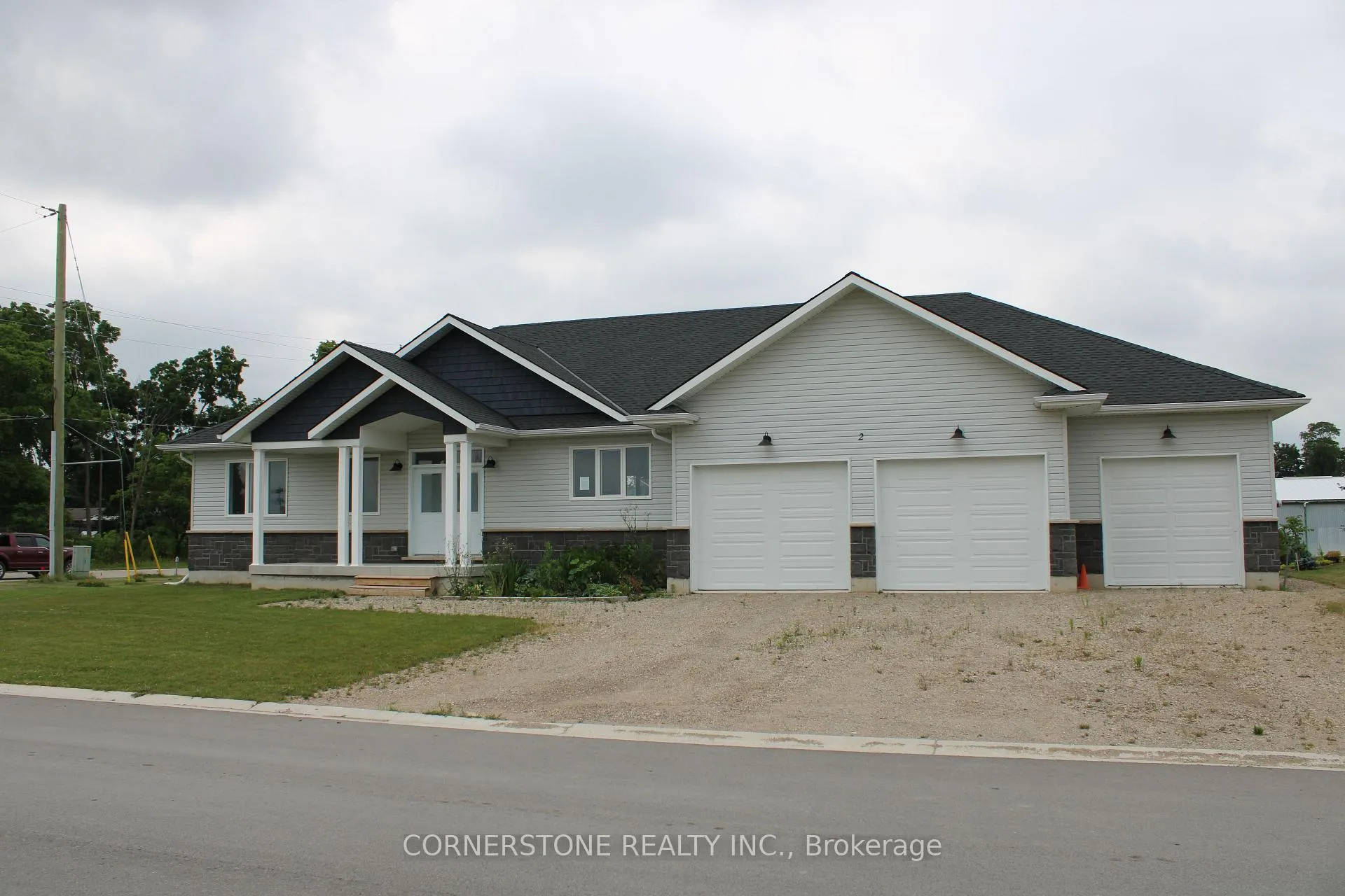 Photo 6 of 2 McTavish Crescent, Huron-Kinloss — HOMEH