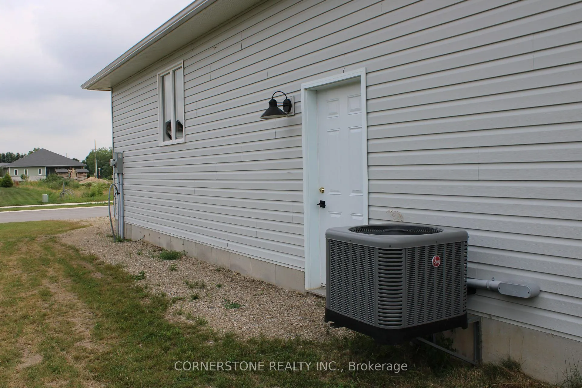 Photo 10 of 2 McTavish Crescent, Huron-Kinloss — HOMEH