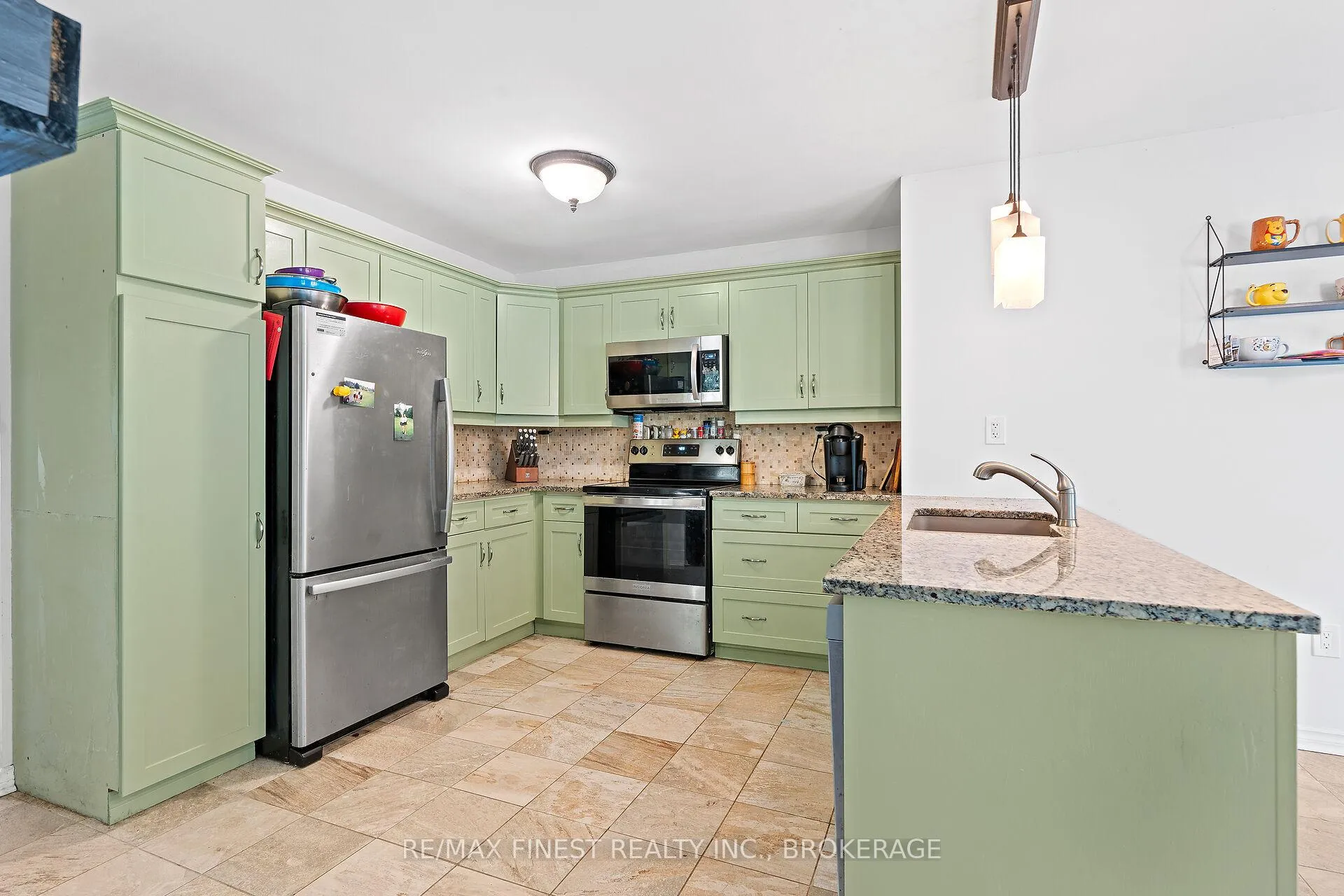 Photo 18 of 86 Kidd Drive, Loyalist, Amherstview — HOMEH