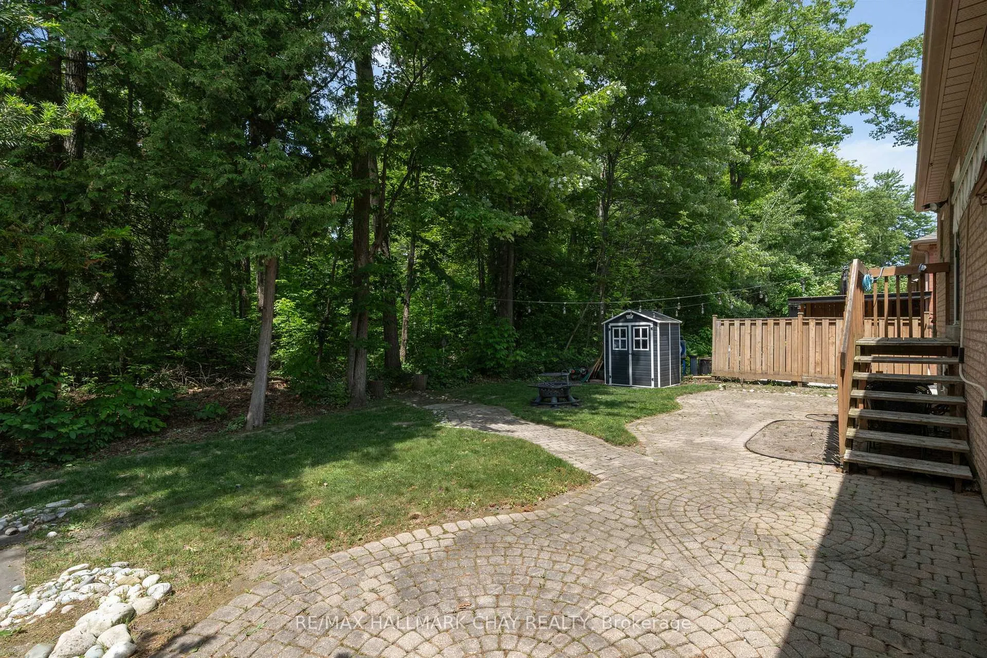 Photo 4 of 26 Brillinger Drive, Wasaga Beach — HOMEH