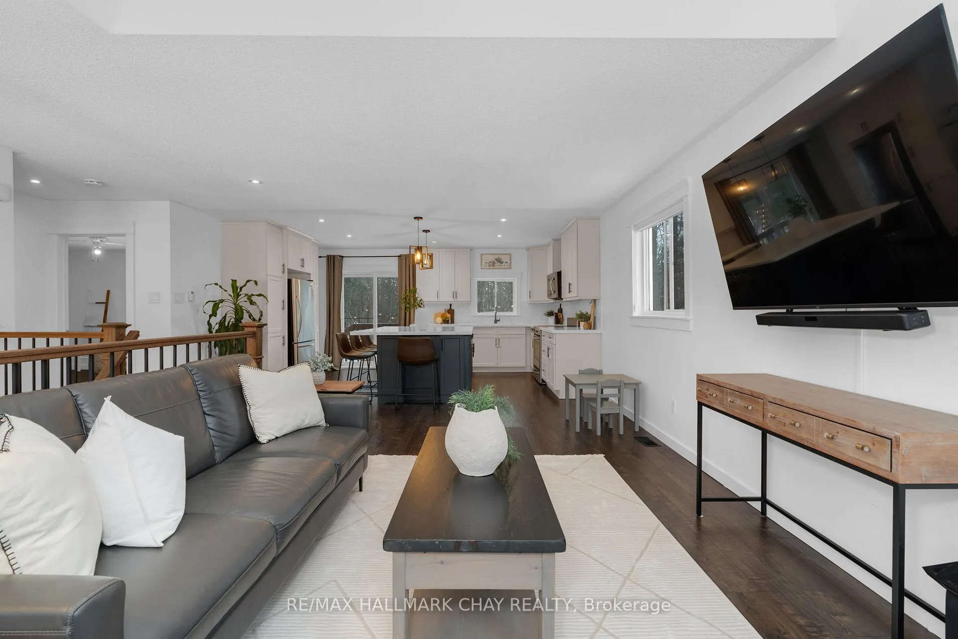 Photo 8 of 26 Brillinger Drive, Wasaga Beach — HOMEH