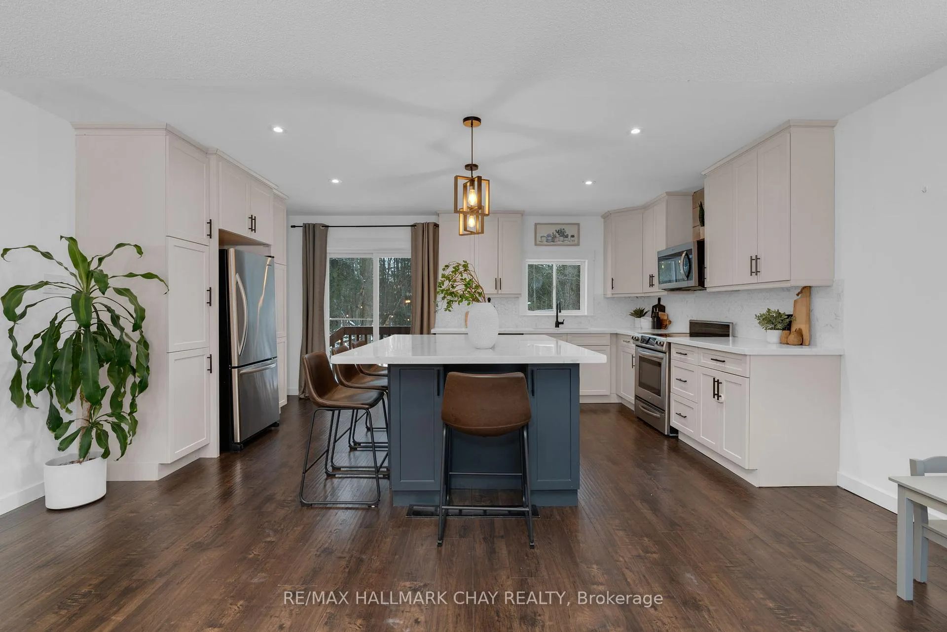 Photo 9 of 26 Brillinger Drive, Wasaga Beach — HOMEH