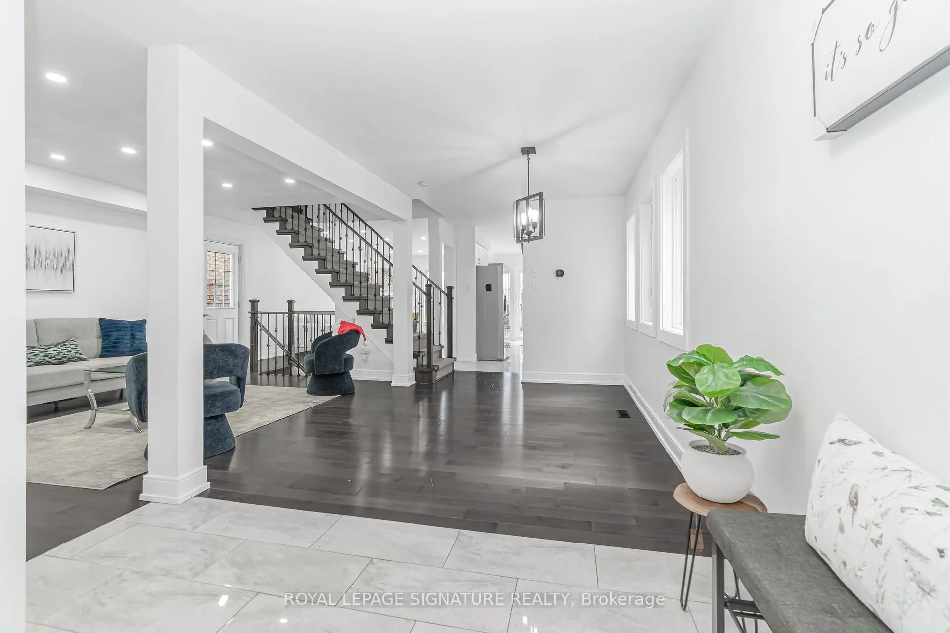 Photo 5 of 217 Sophia Road, Markham, Middlefield — HOMEH