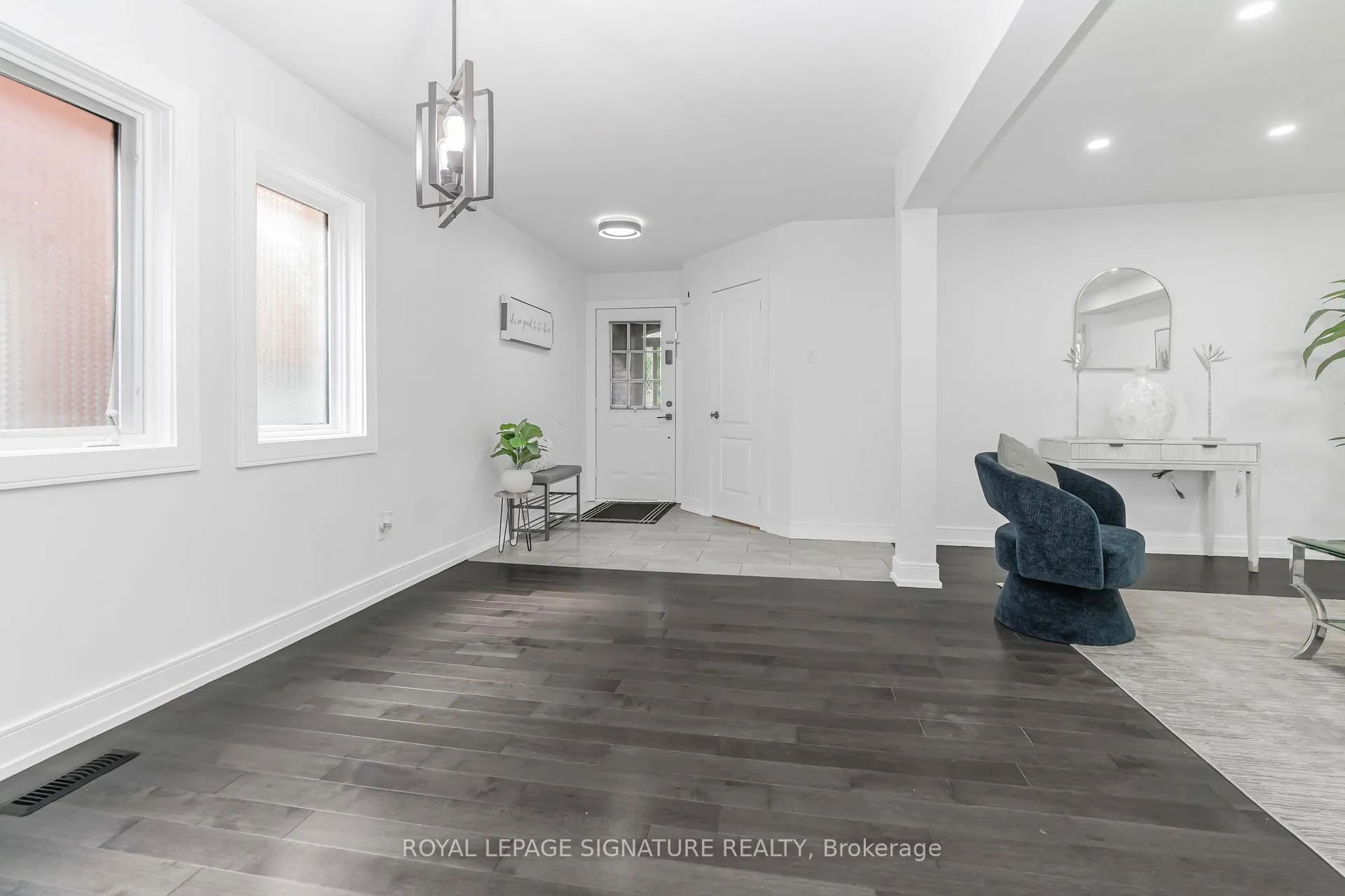Photo 6 of 217 Sophia Road, Markham, Middlefield — HOMEH
