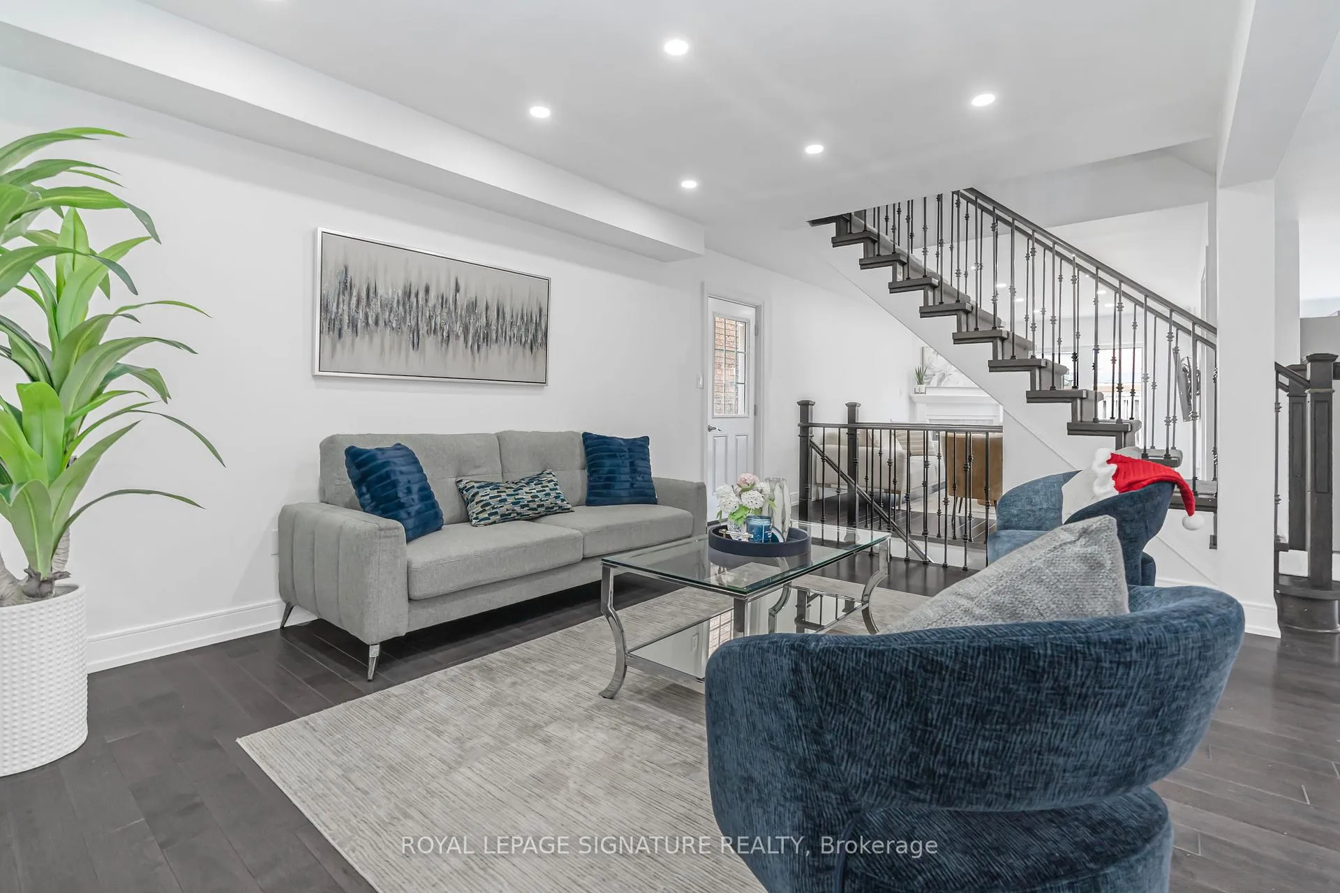Photo 10 of 217 Sophia Road, Markham, Middlefield — HOMEH