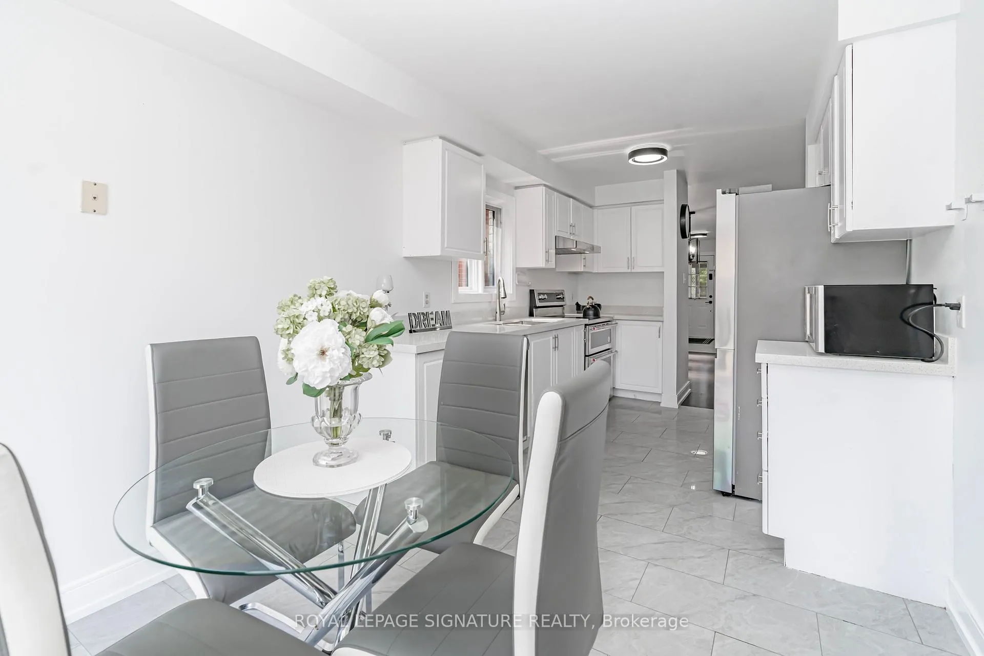 Photo 12 of 217 Sophia Road, Markham, Middlefield — HOMEH