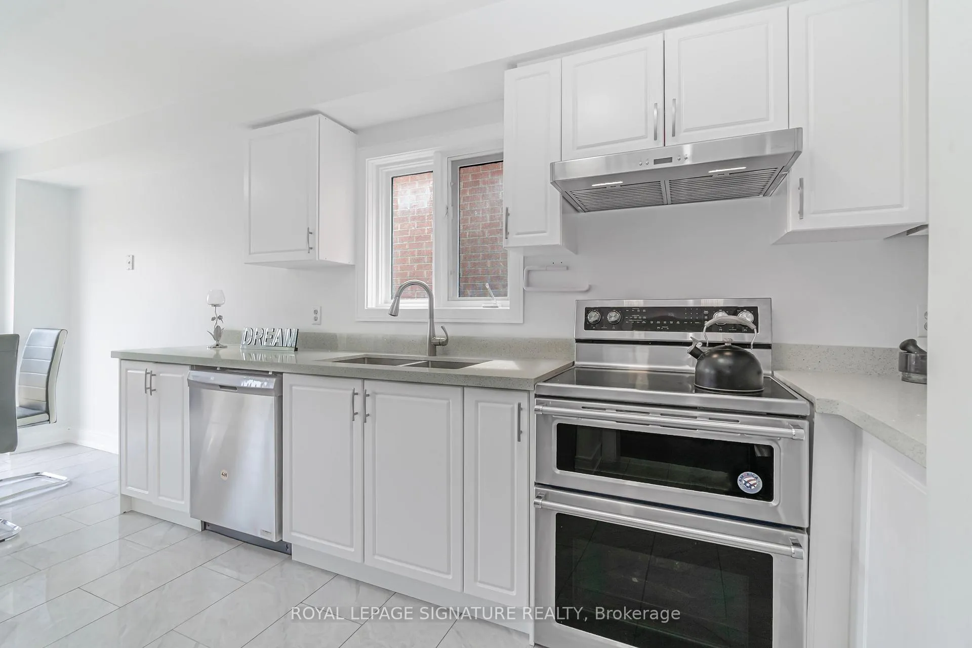 Photo 16 of 217 Sophia Road, Markham, Middlefield — HOMEH