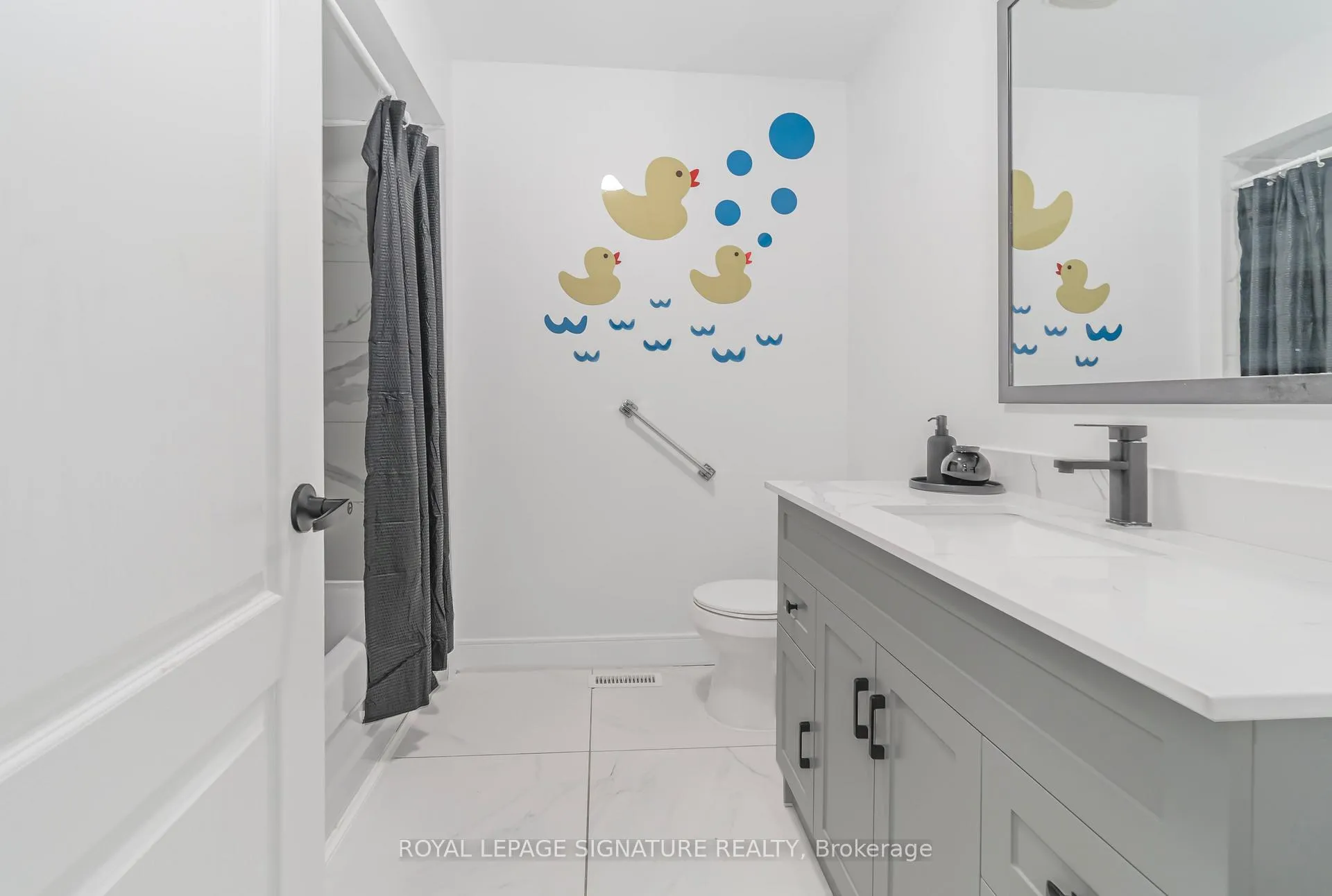 Photo 33 of 217 Sophia Road, Markham, Middlefield — HOMEH