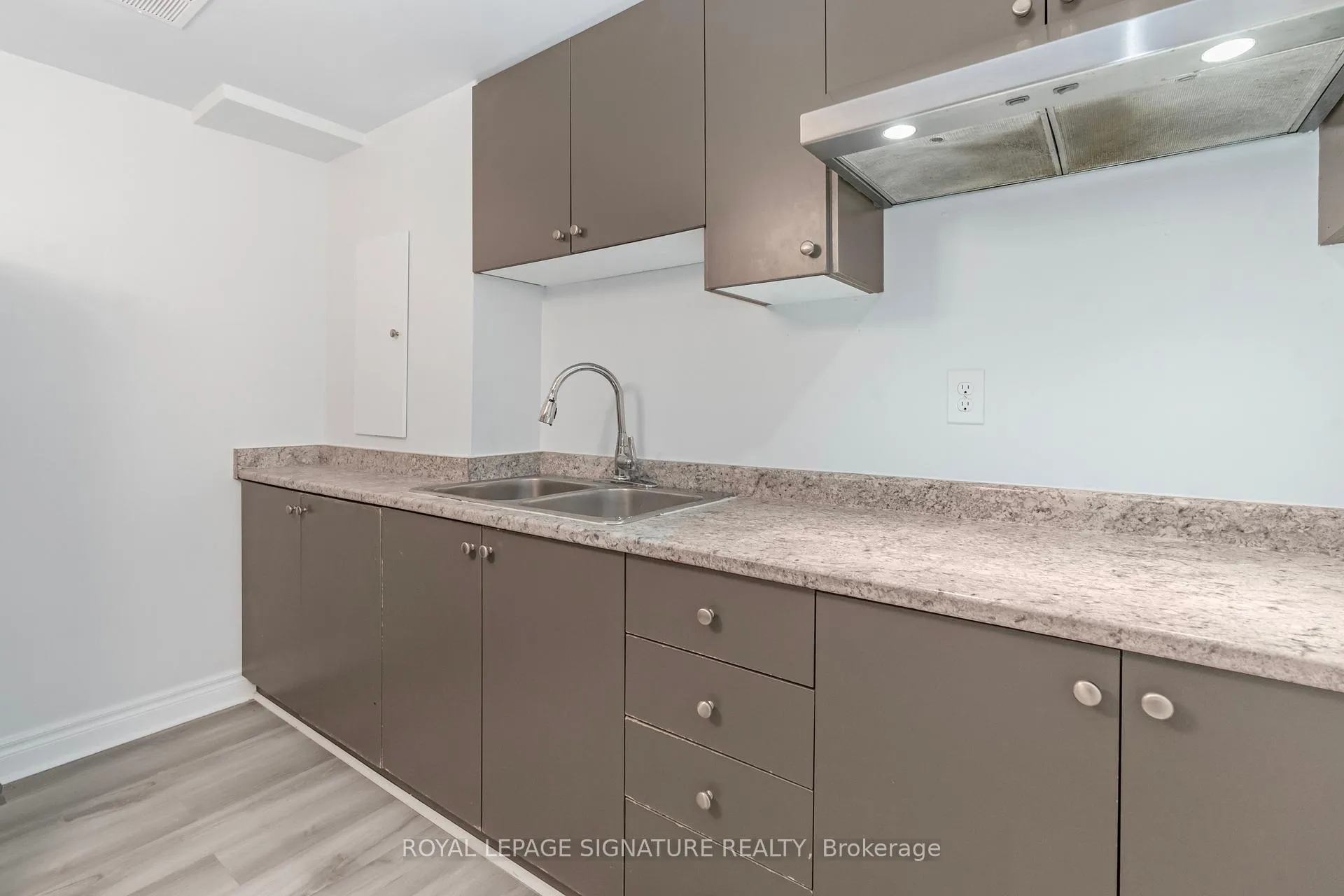 Photo 40 of 217 Sophia Road, Markham, Middlefield — HOMEH