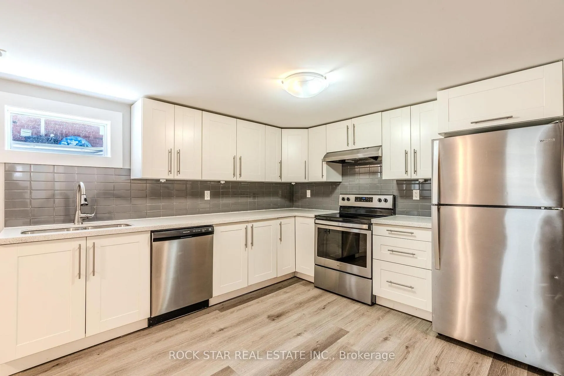 Photo 17 of 543 East 27th Street, Hamilton, Burkholme — HOMEH