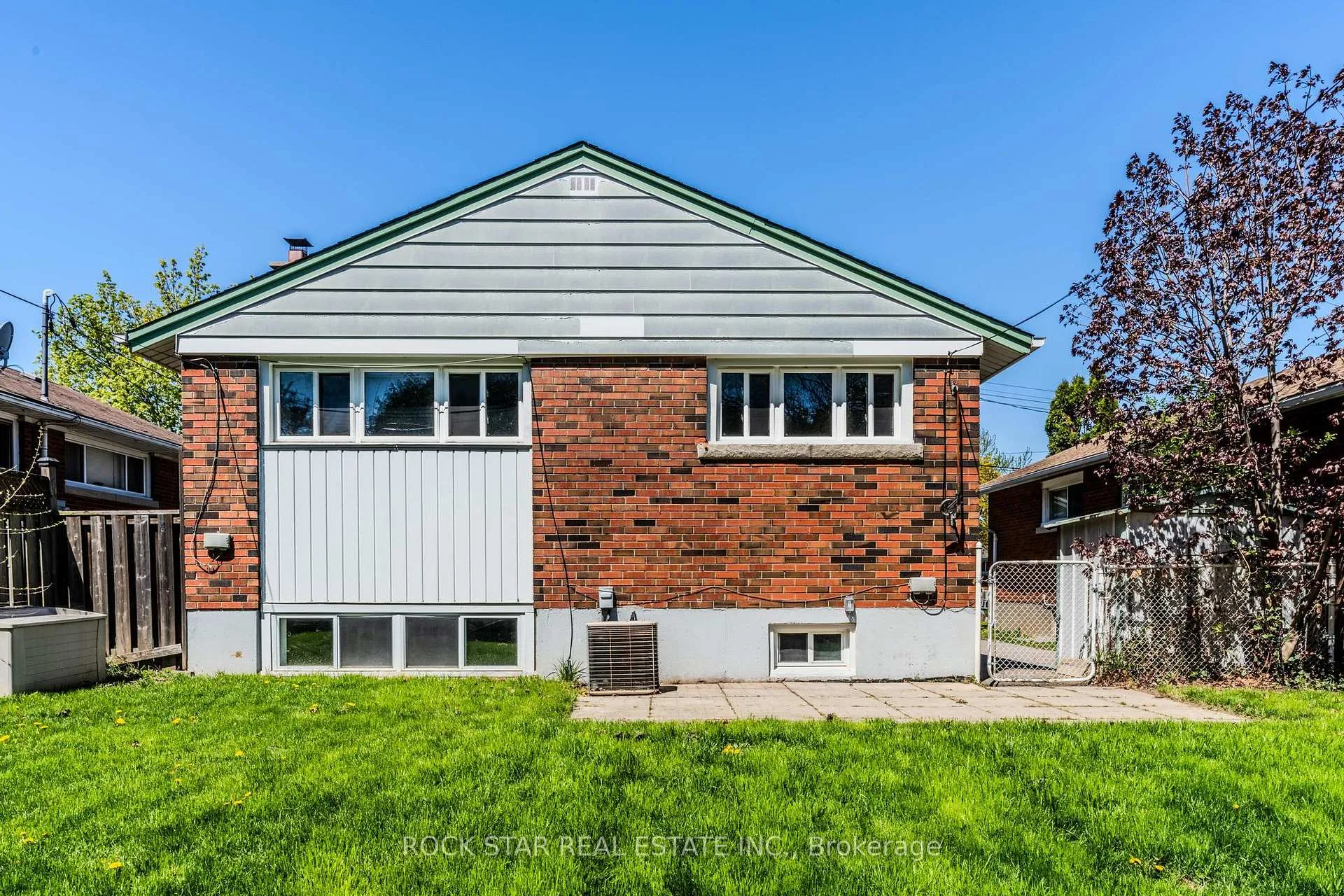 Photo 28 of 543 East 27th Street, Hamilton, Burkholme — HOMEH