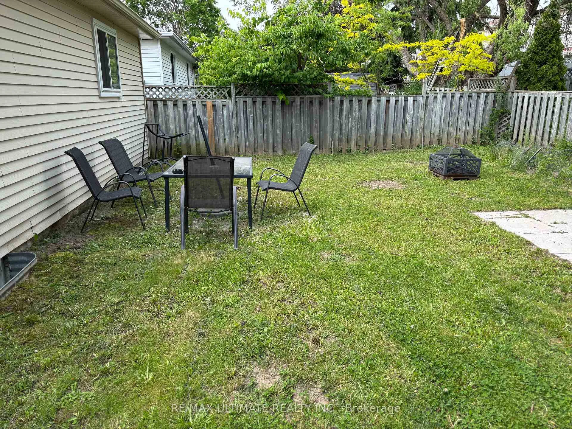 Photo 14 of 18 Hickling Trail, Barrie, Grove East — HOMEH