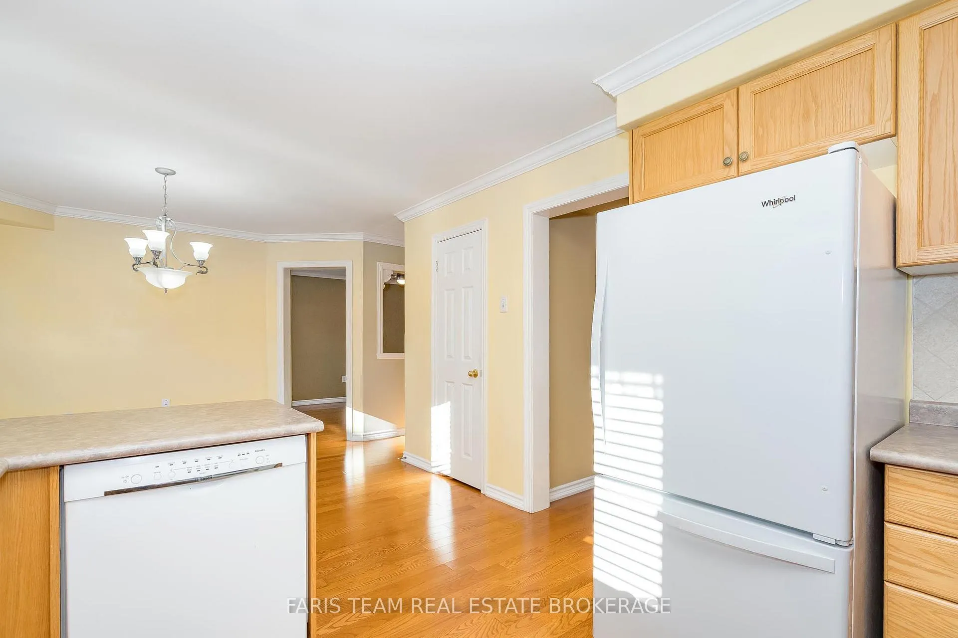 Photo 8 of 25 Dunnett Drive, Barrie, Ardagh — HOMEH