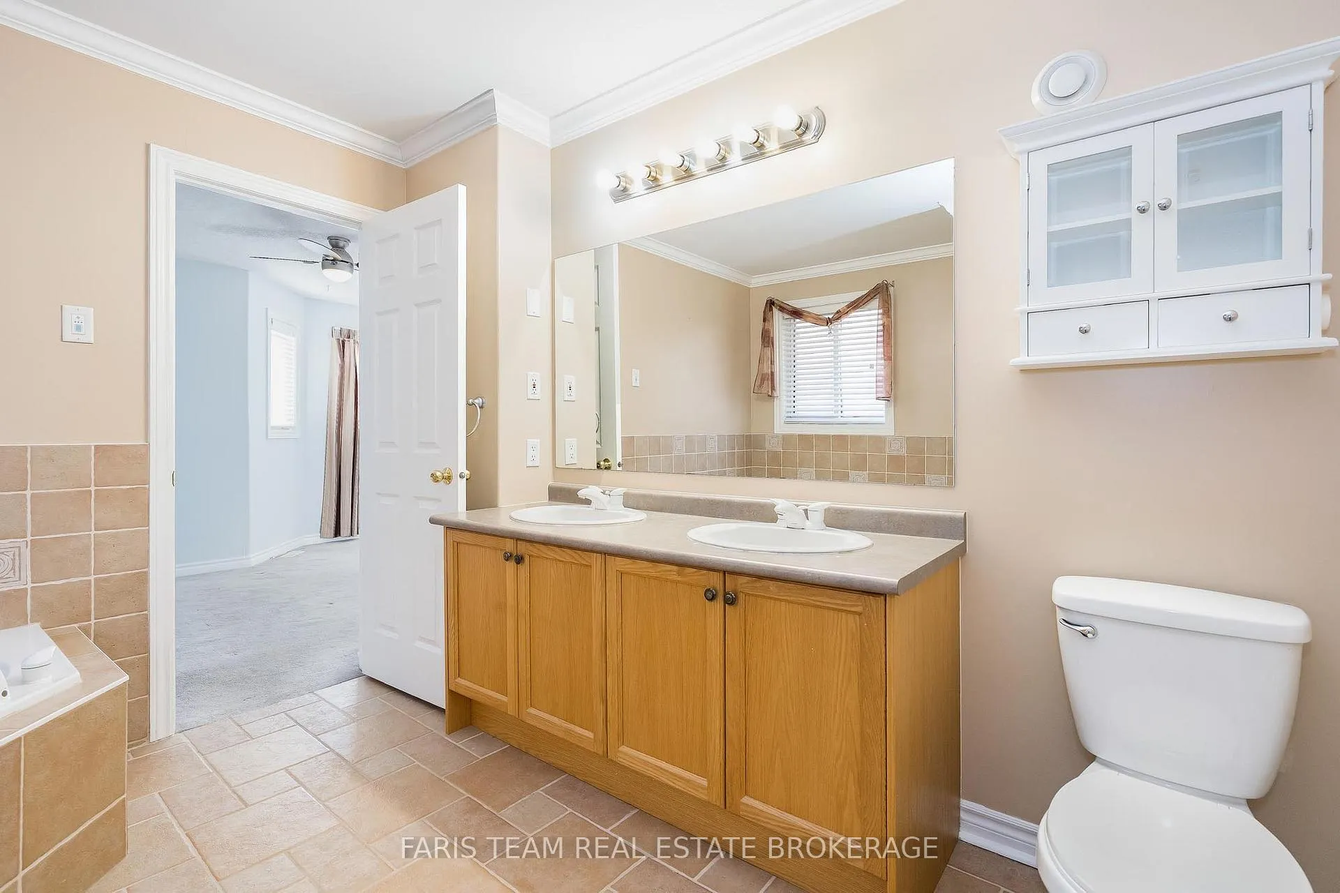 Photo 24 of 25 Dunnett Drive, Barrie, Ardagh — HOMEH