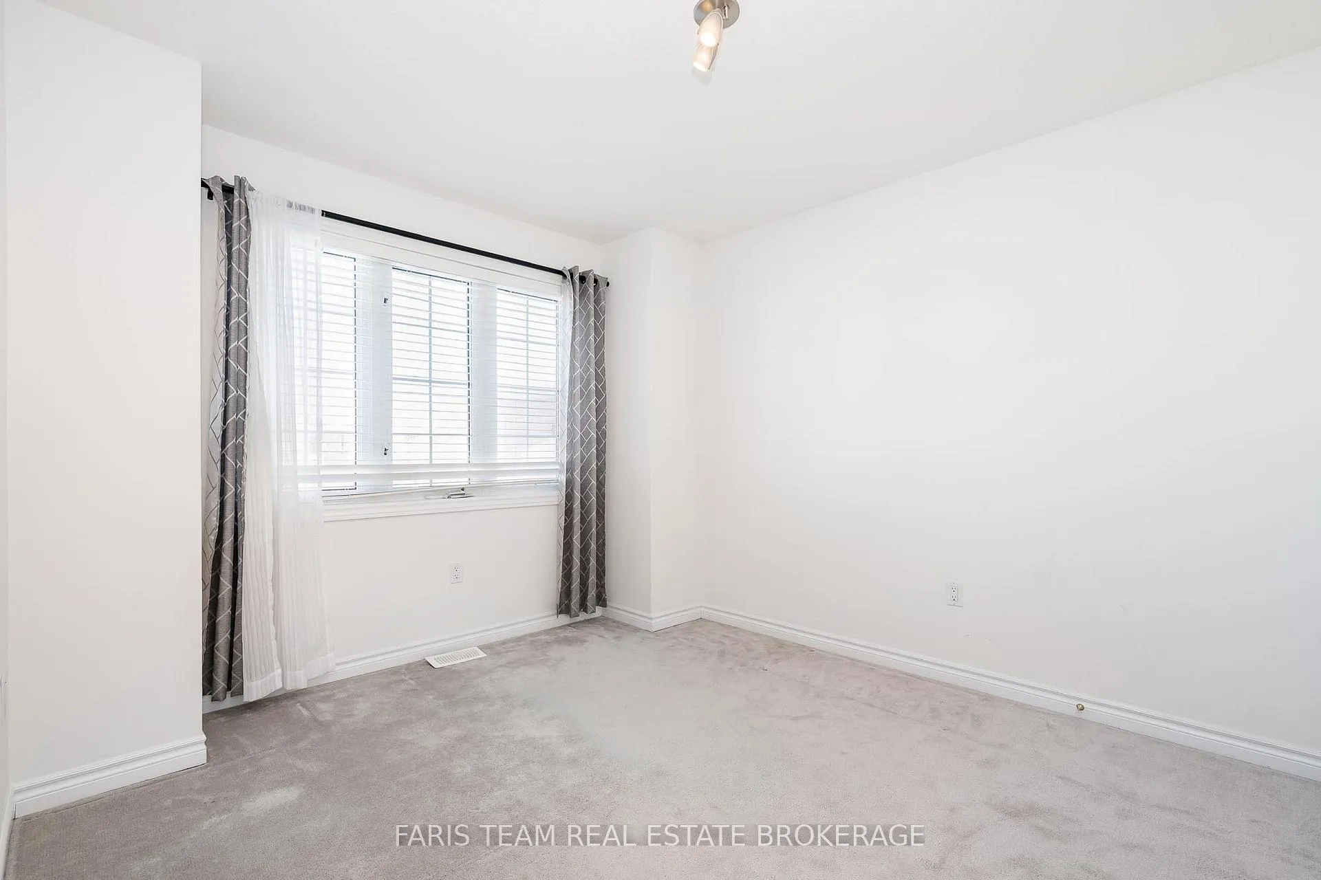 Photo 29 of 25 Dunnett Drive, Barrie, Ardagh — HOMEH