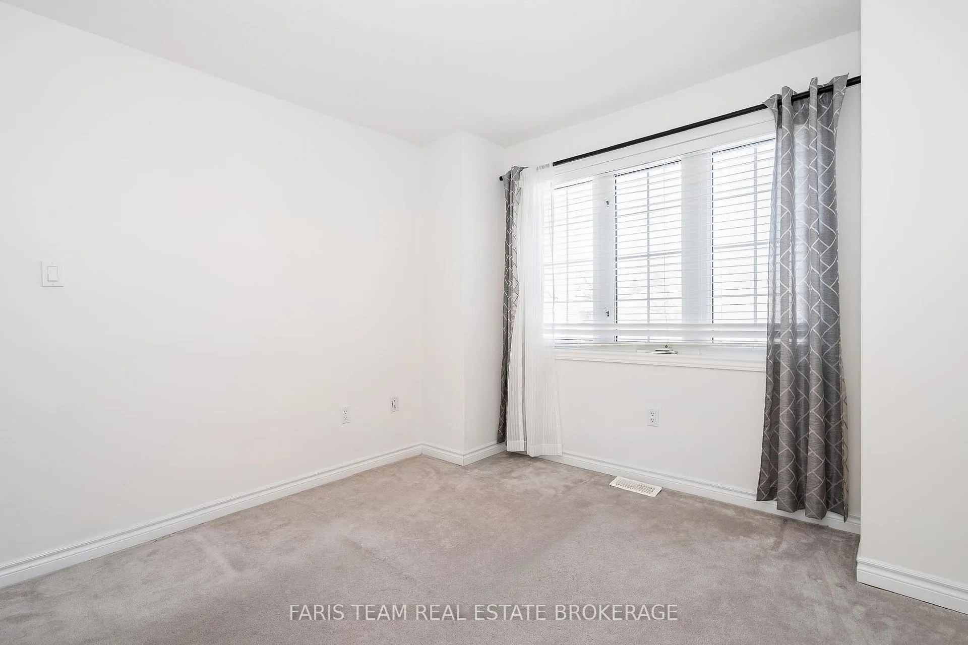 Photo 30 of 25 Dunnett Drive, Barrie, Ardagh — HOMEH