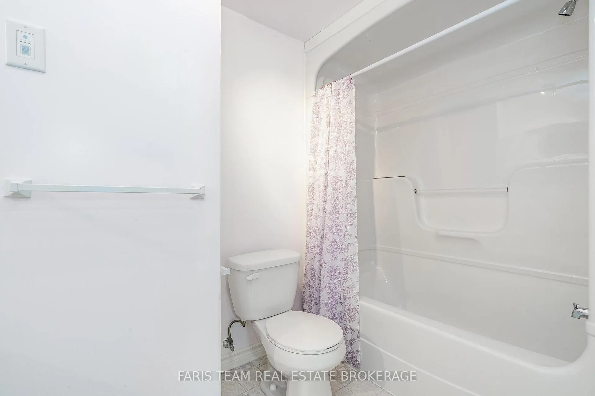 Photo 34 of 25 Dunnett Drive, Barrie, Ardagh — HOMEH