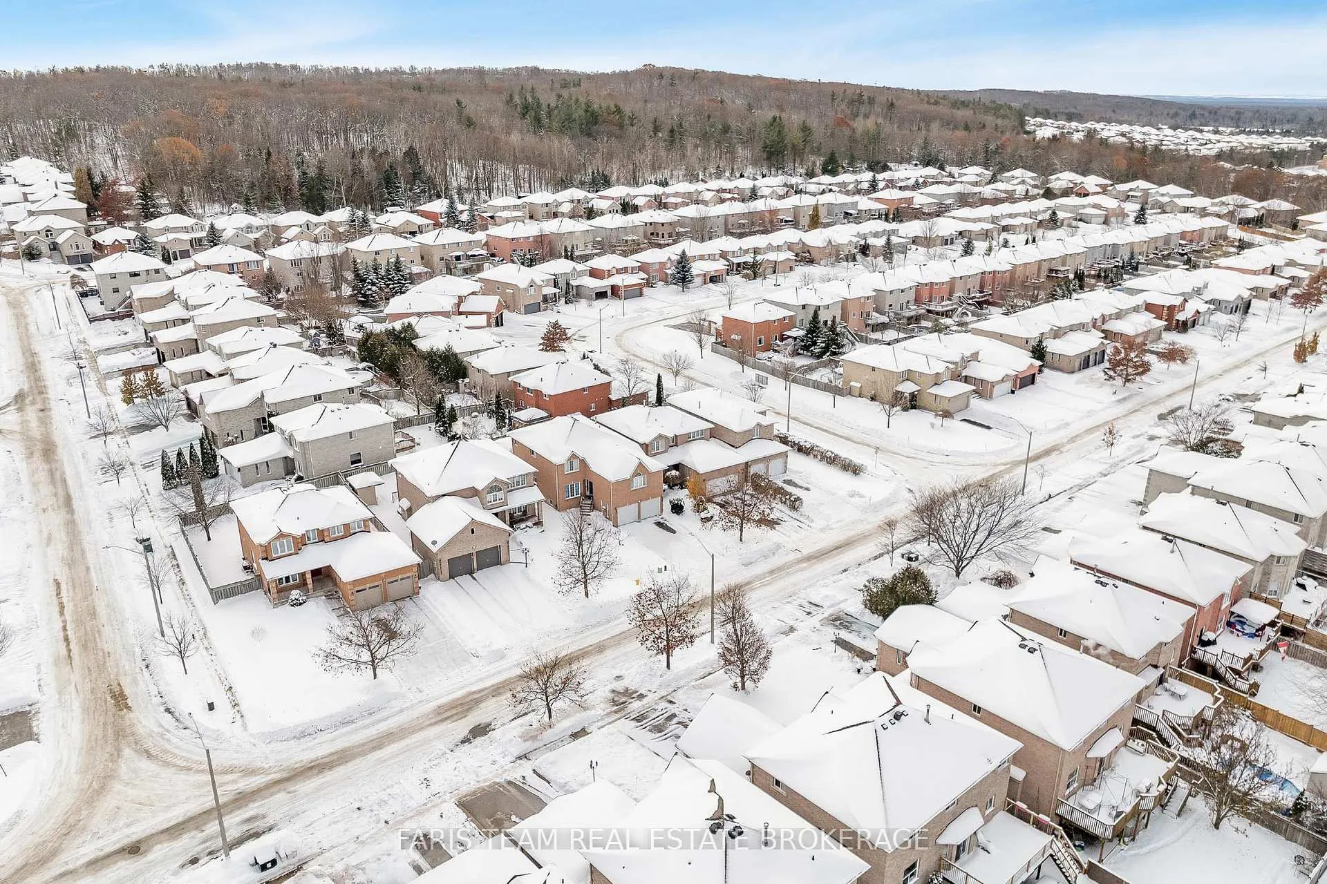 Photo 43 of 25 Dunnett Drive, Barrie, Ardagh — HOMEH