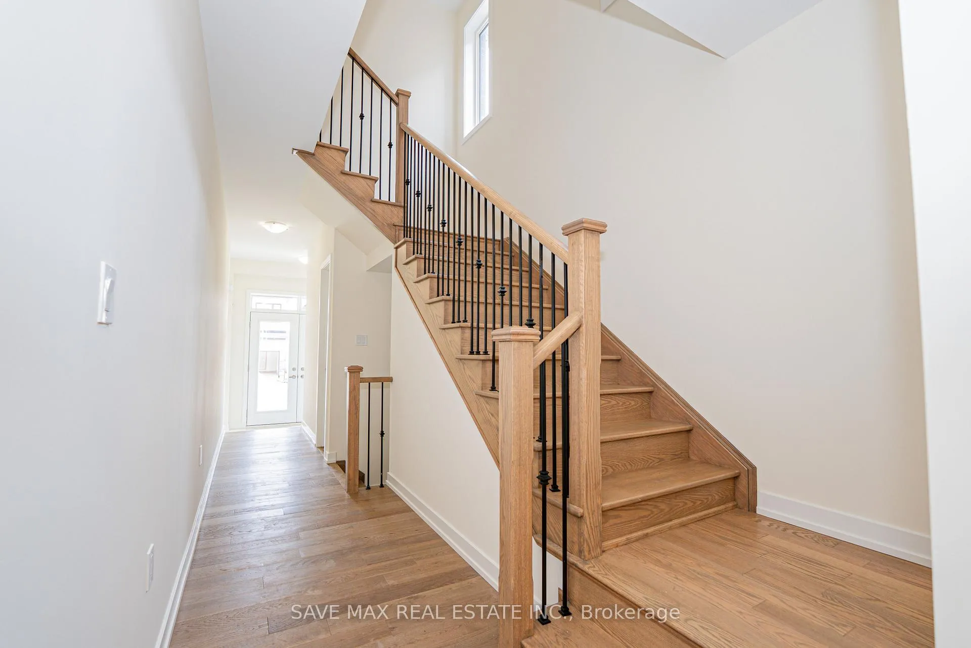 Photo 5 of 25 Stanley Leitch Drive N, Erin — HOMEH