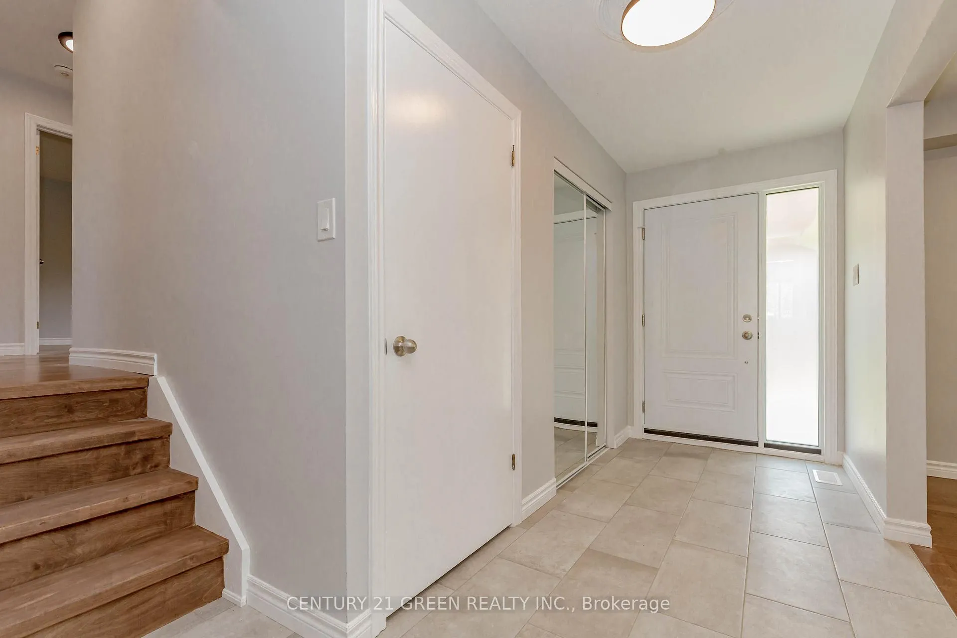 Photo 3 of 1691 Glancaster Road, Hamilton, Mount Hope — HOMEH