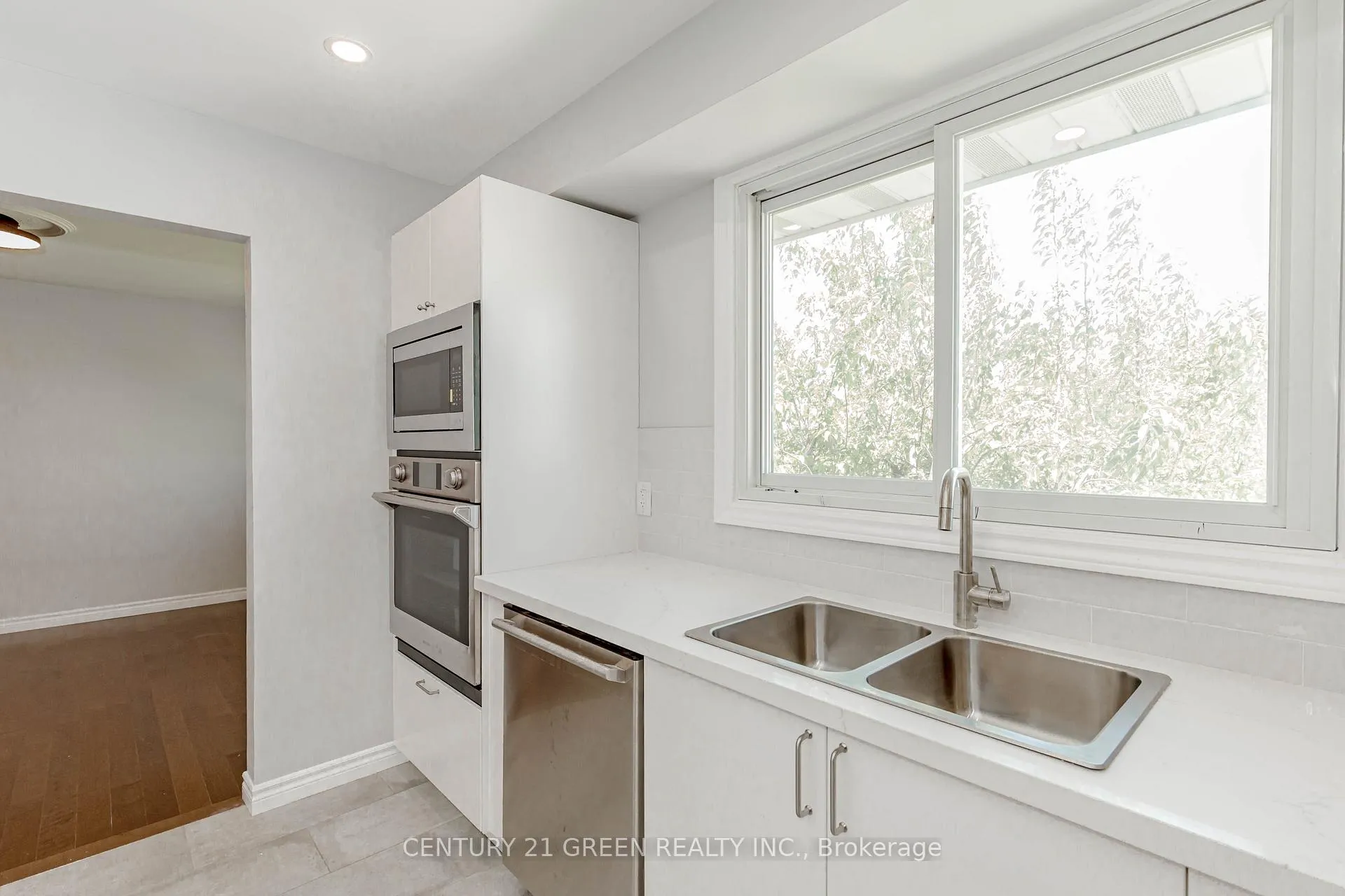 Photo 7 of 1691 Glancaster Road, Hamilton, Mount Hope — HOMEH