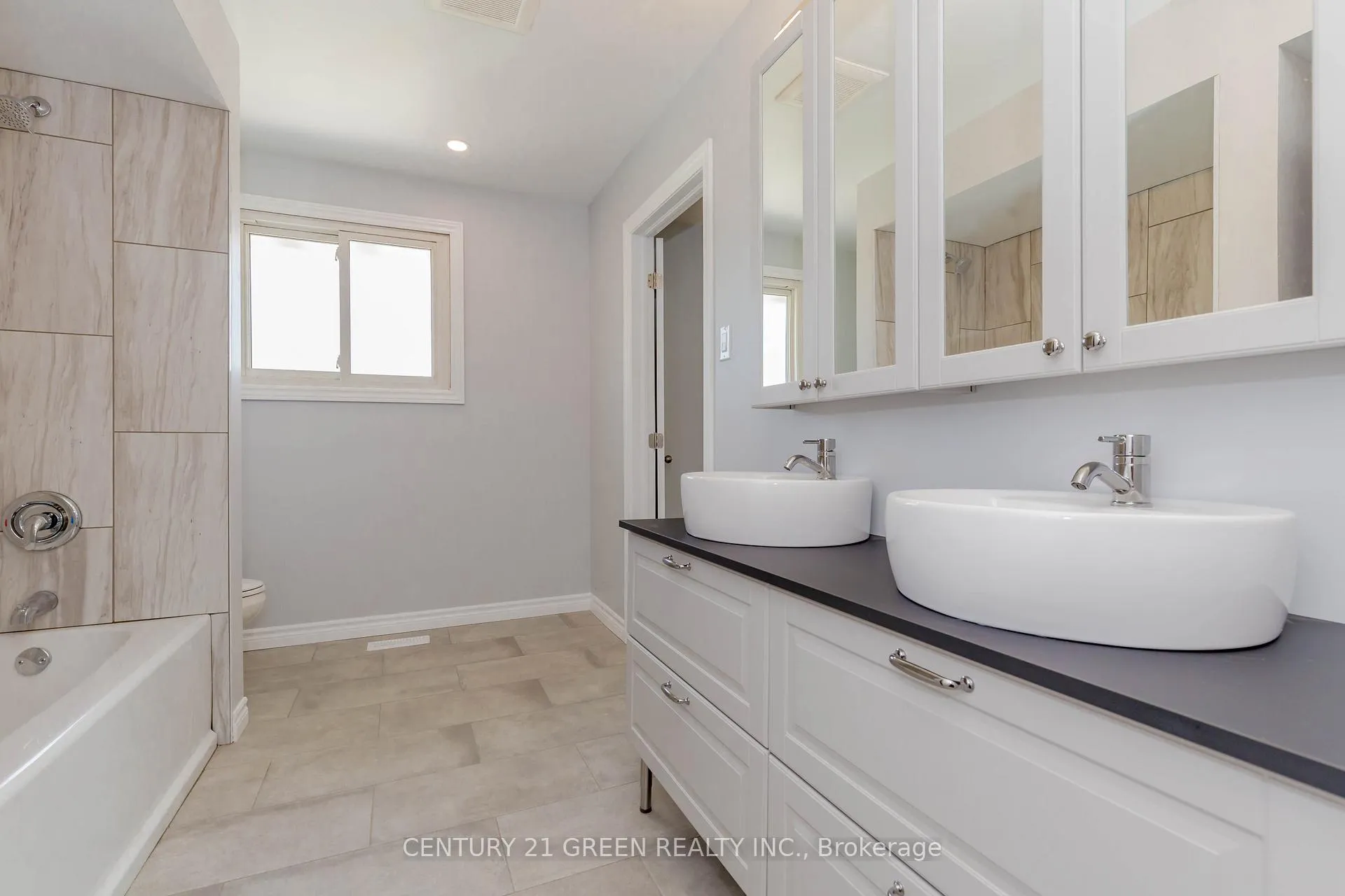 Photo 11 of 1691 Glancaster Road, Hamilton, Mount Hope — HOMEH