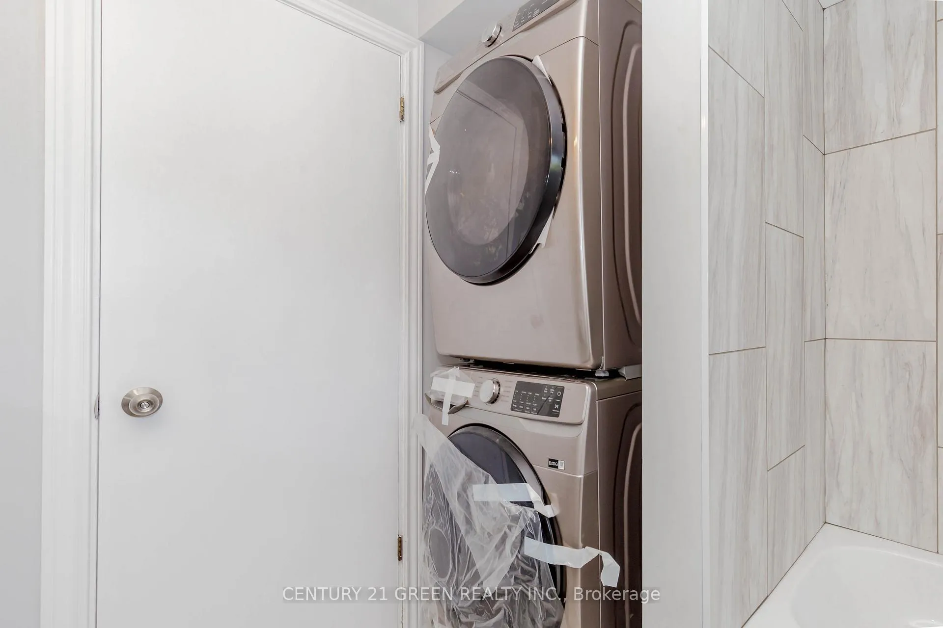 Photo 12 of 1691 Glancaster Road, Hamilton, Mount Hope — HOMEH