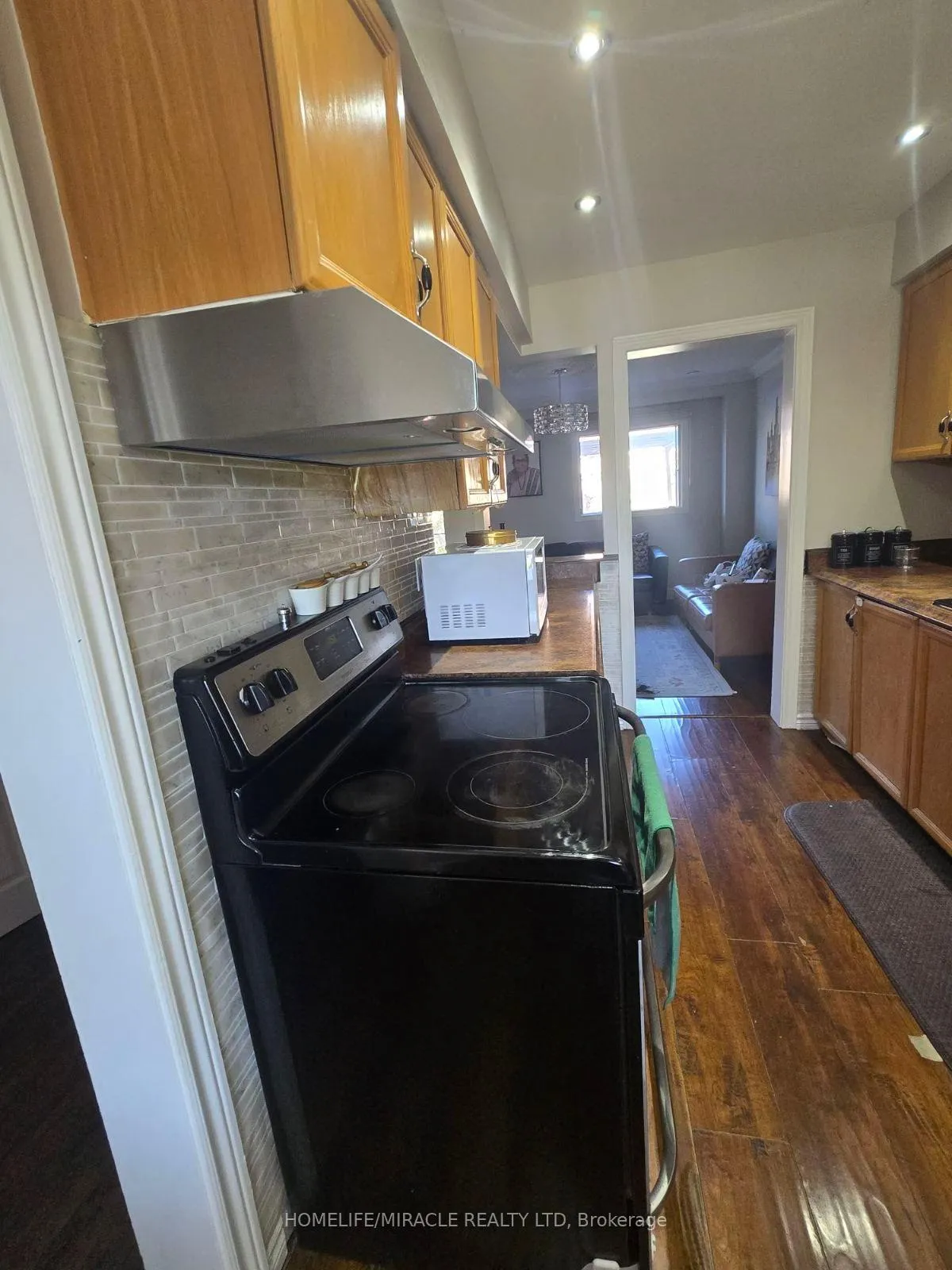 Photo 114 of 35 Jay Street, Brampton, Heart Lake West — HOMEH