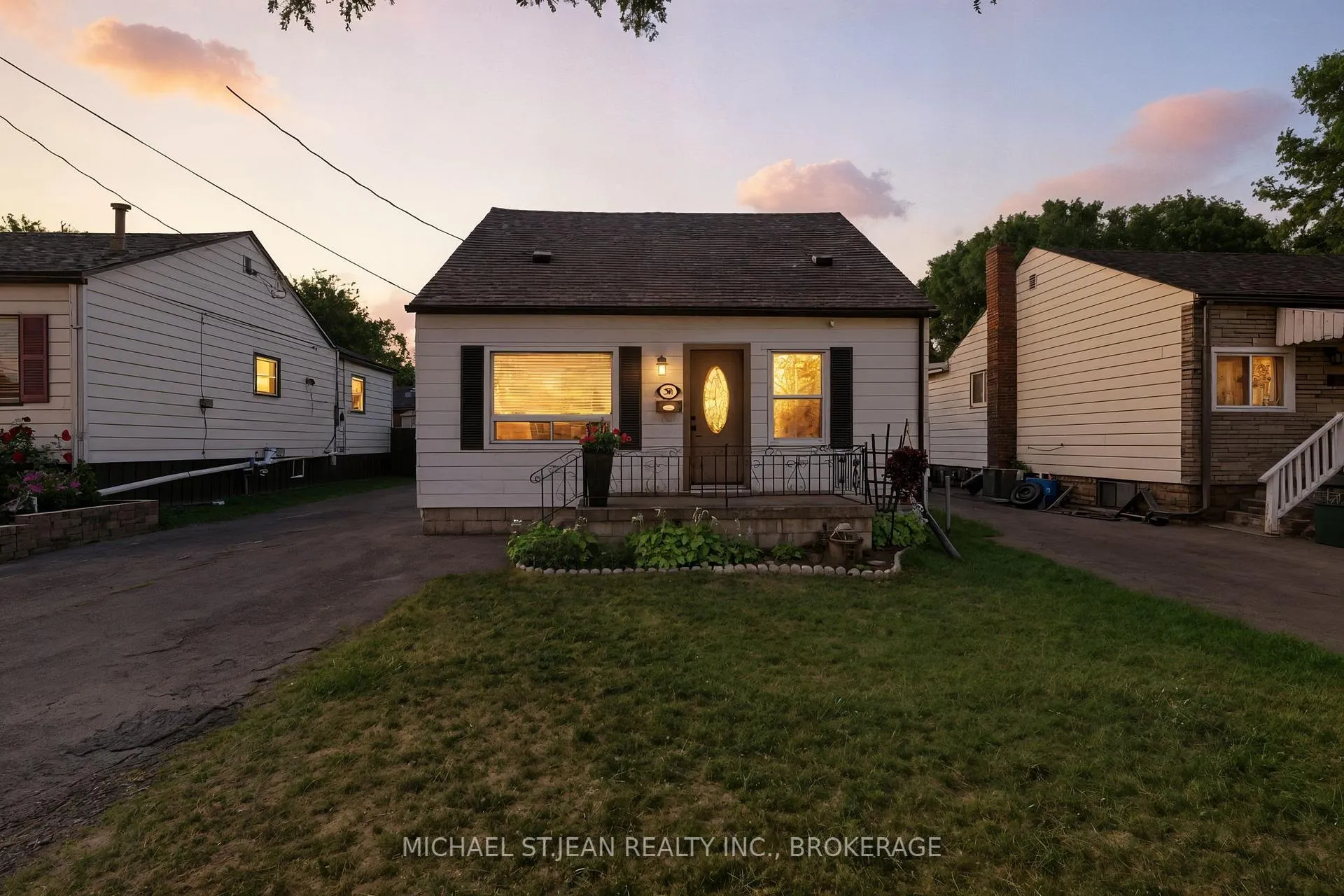 Photo 1 of 347 Weir Street N, Hamilton, Homeside — HOMEH
