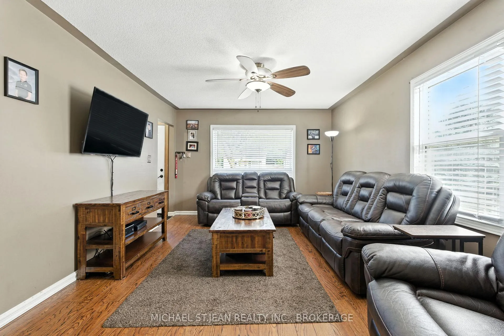 Photo 11 of 347 Weir Street N, Hamilton, Homeside — HOMEH