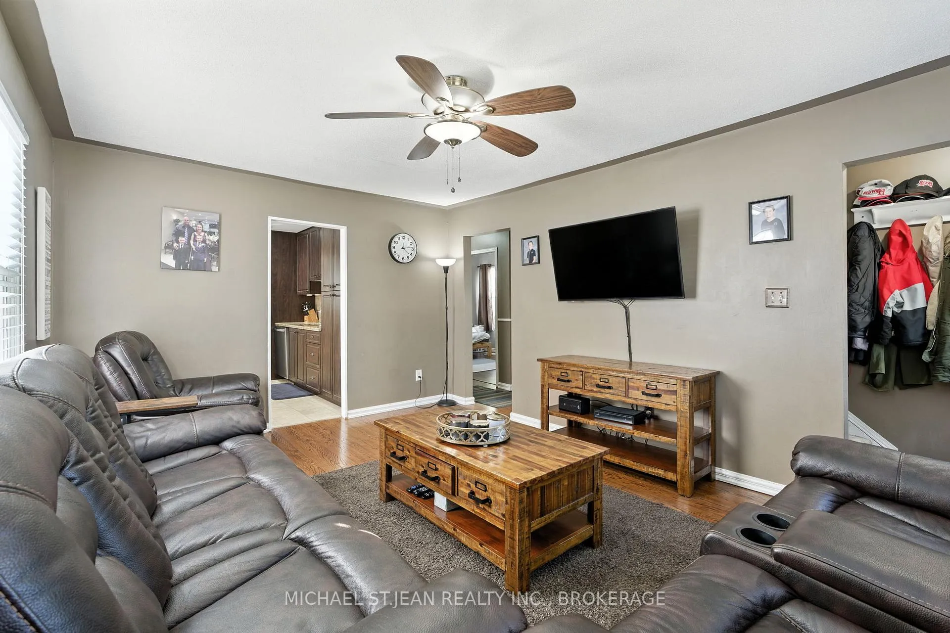 Photo 12 of 347 Weir Street N, Hamilton, Homeside — HOMEH