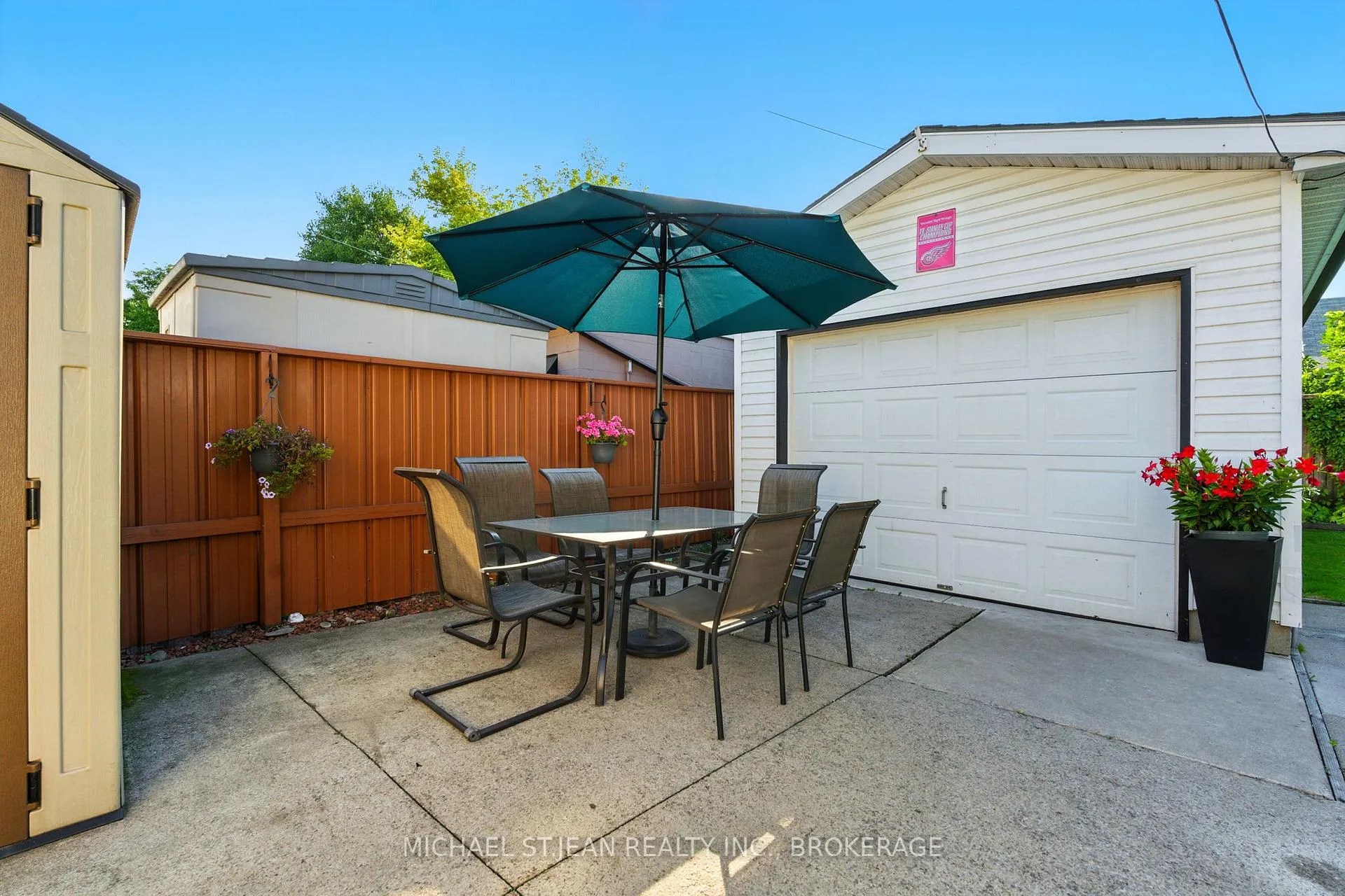 Photo 38 of 347 Weir Street N, Hamilton, Homeside — HOMEH